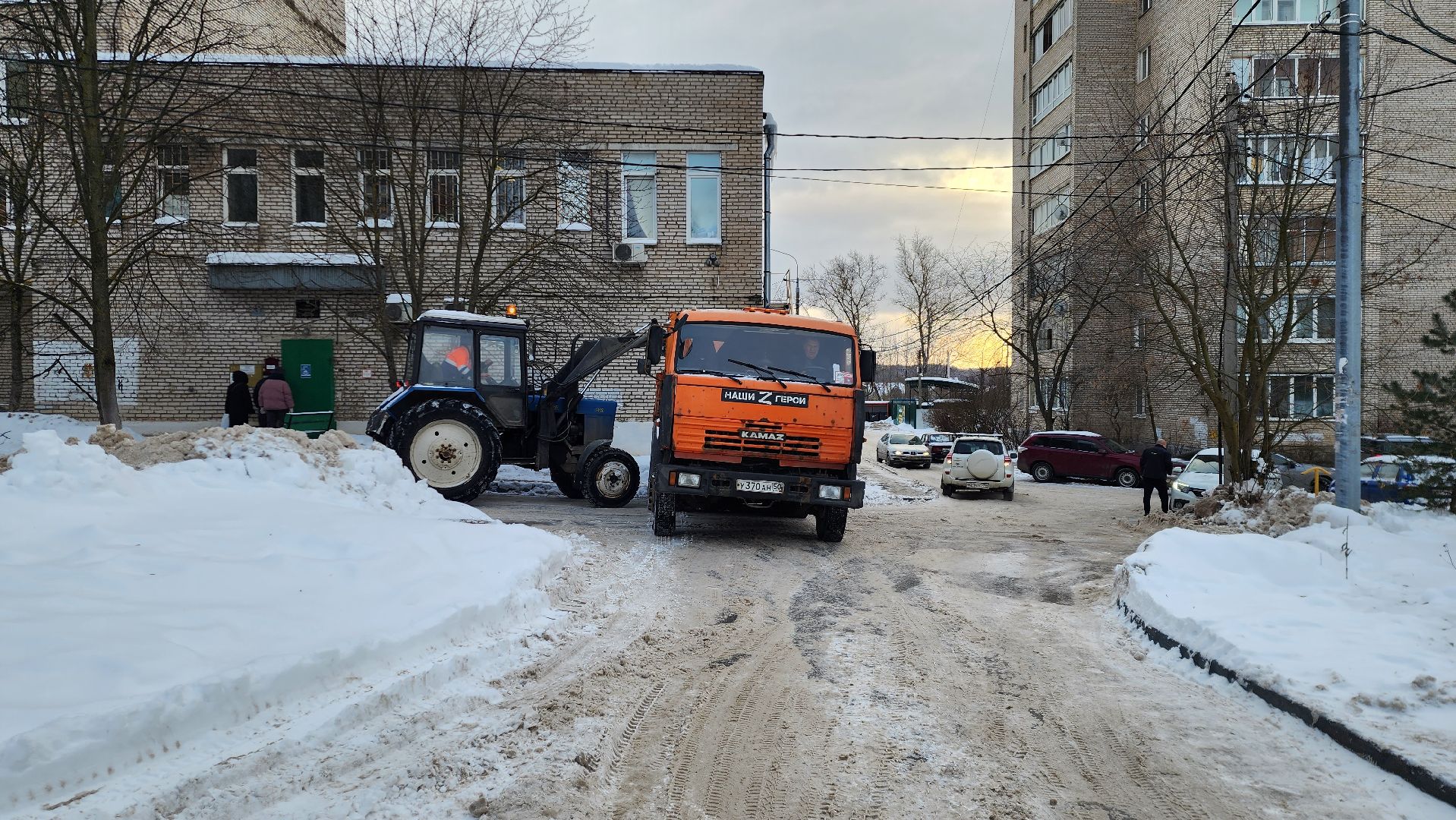 уборка снега и наледи, дворы, истра, вывоз снега, вертикалки,