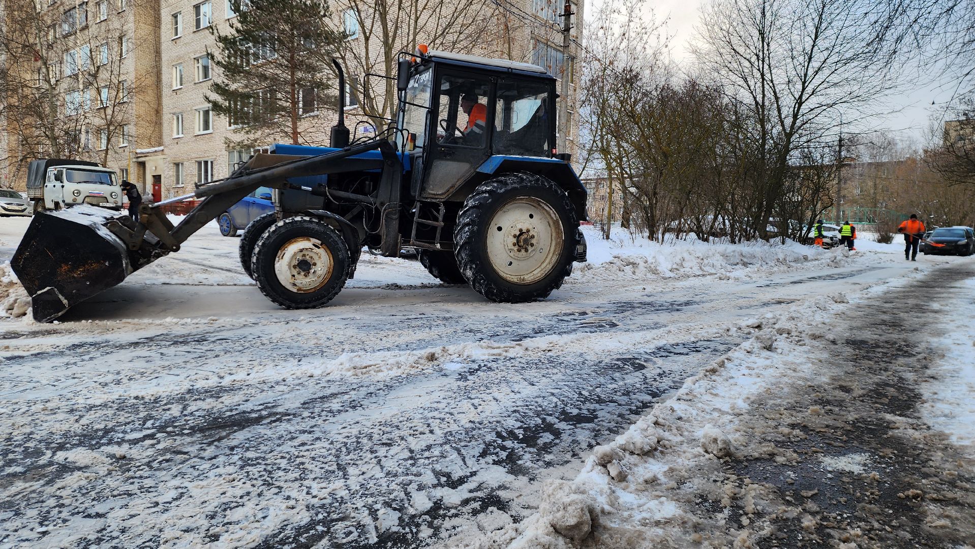 уборка снега и наледи, дворы, истра, вывоз снега, вертикалки,