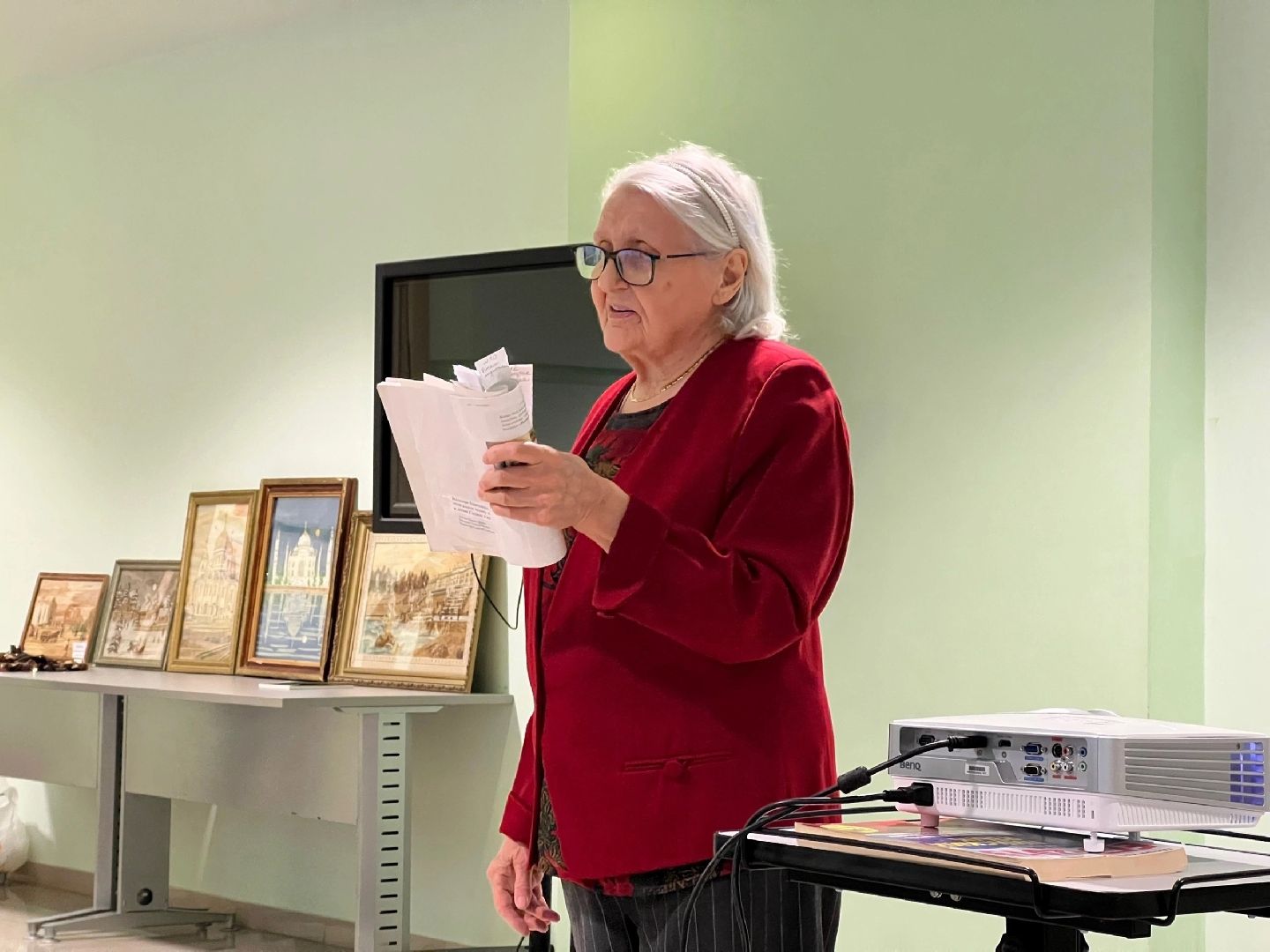 пушкино, художественная выставка, краеведение подмосковья, творческая встреча, юбилей, флористика,картины,художник-педагог,