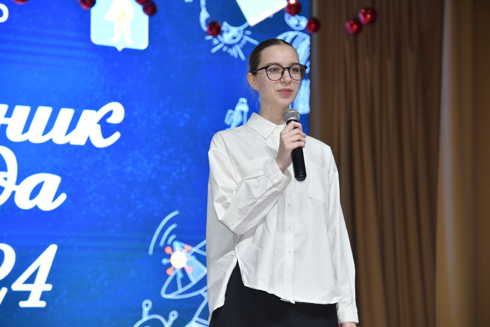 лотошино, лотошинский цдк, ученик года, образование, конкурс,