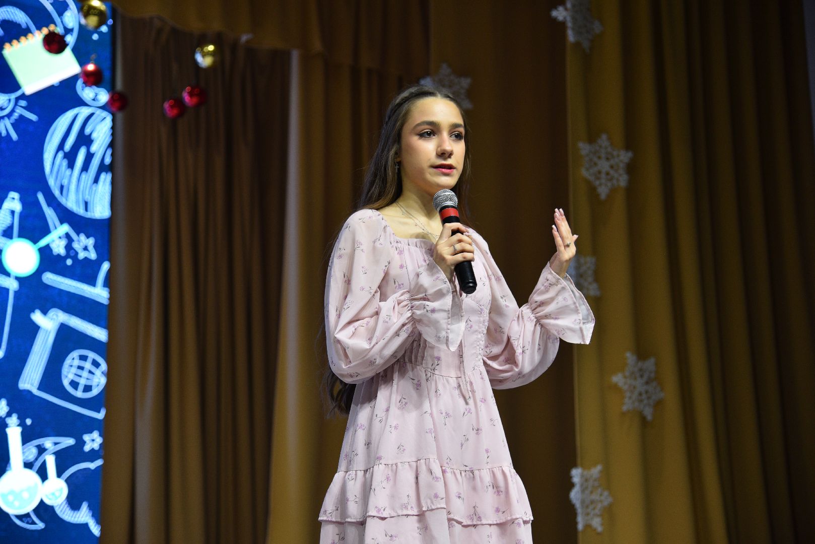 лотошино, лотошинский цдк, ученик года, образование, конкурс,