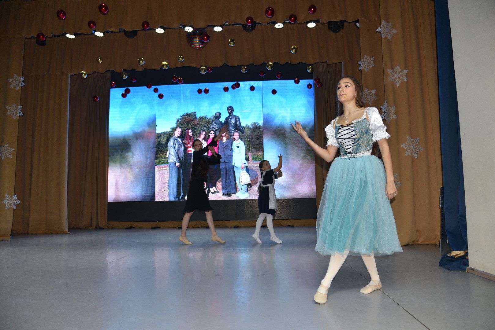 лотошино, лотошинский цдк, ученик года, образование, конкурс,