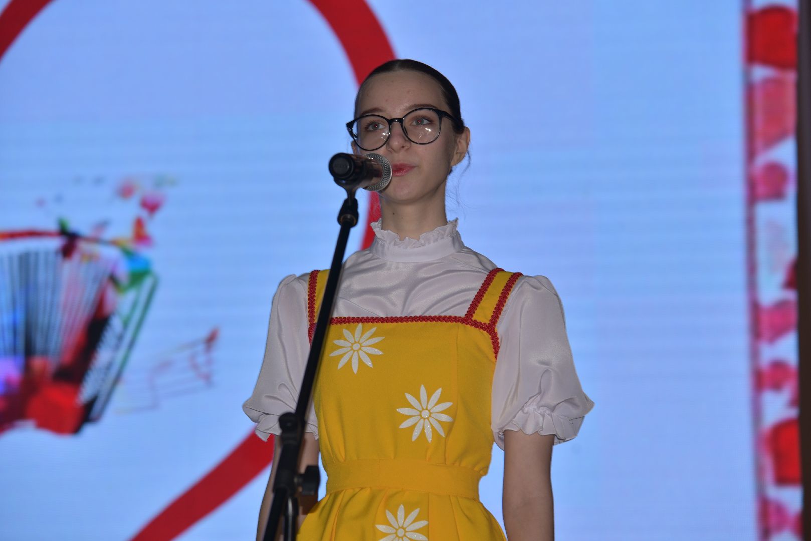 лотошино, лотошинский цдк, ученик года, образование, конкурс,