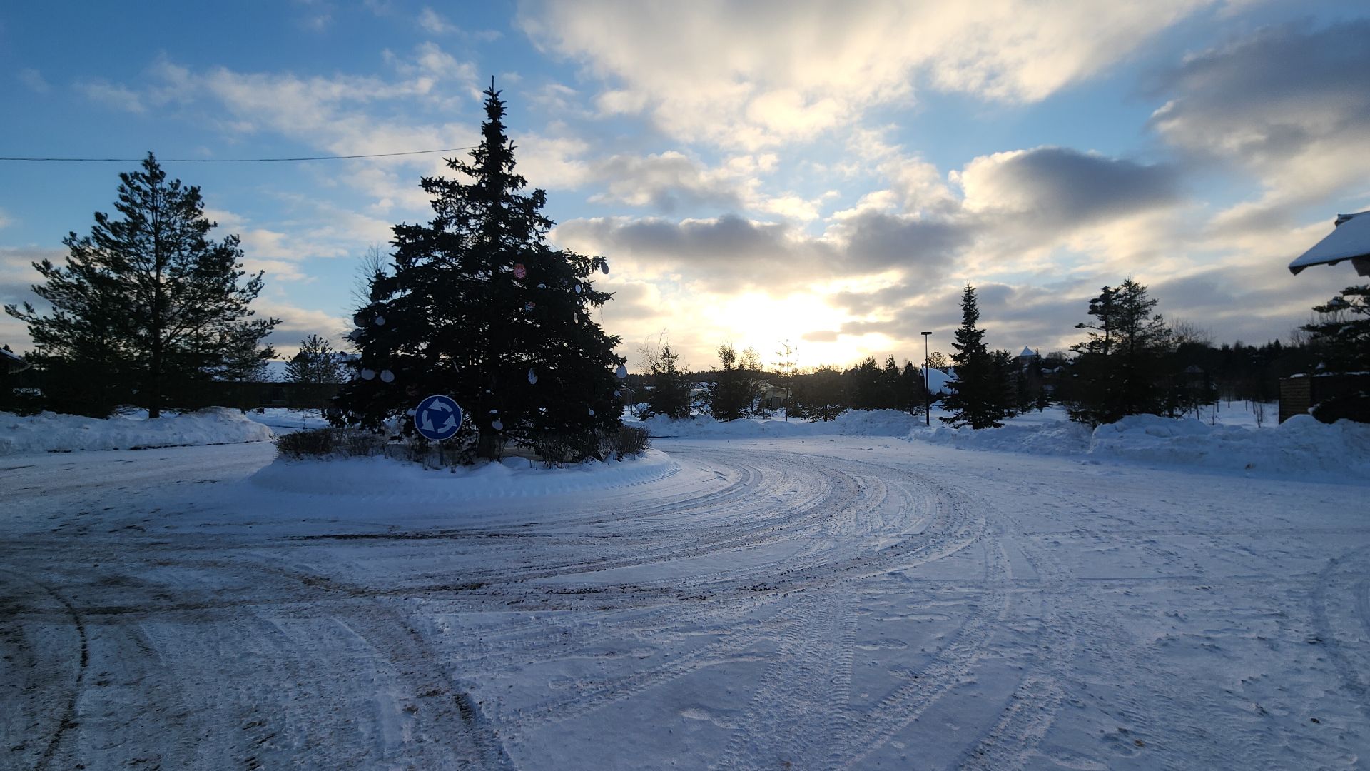 туризм в подмосковье, зимний отдых, зимняя рыбалка, конные прогулки, банный комплекс, вертикалка,