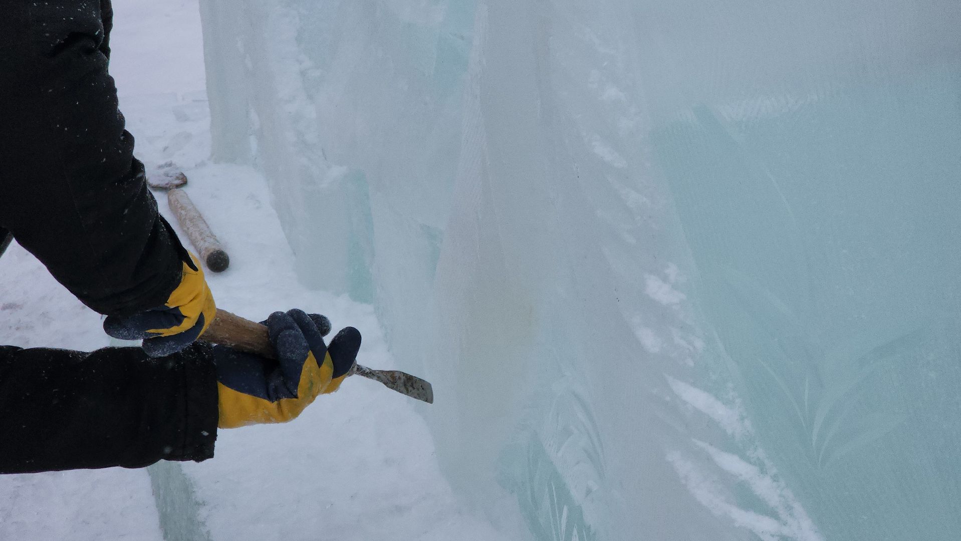 долгопрудный, площадь собина, ледяной городок, Скульптор Большаков, вертикалки,