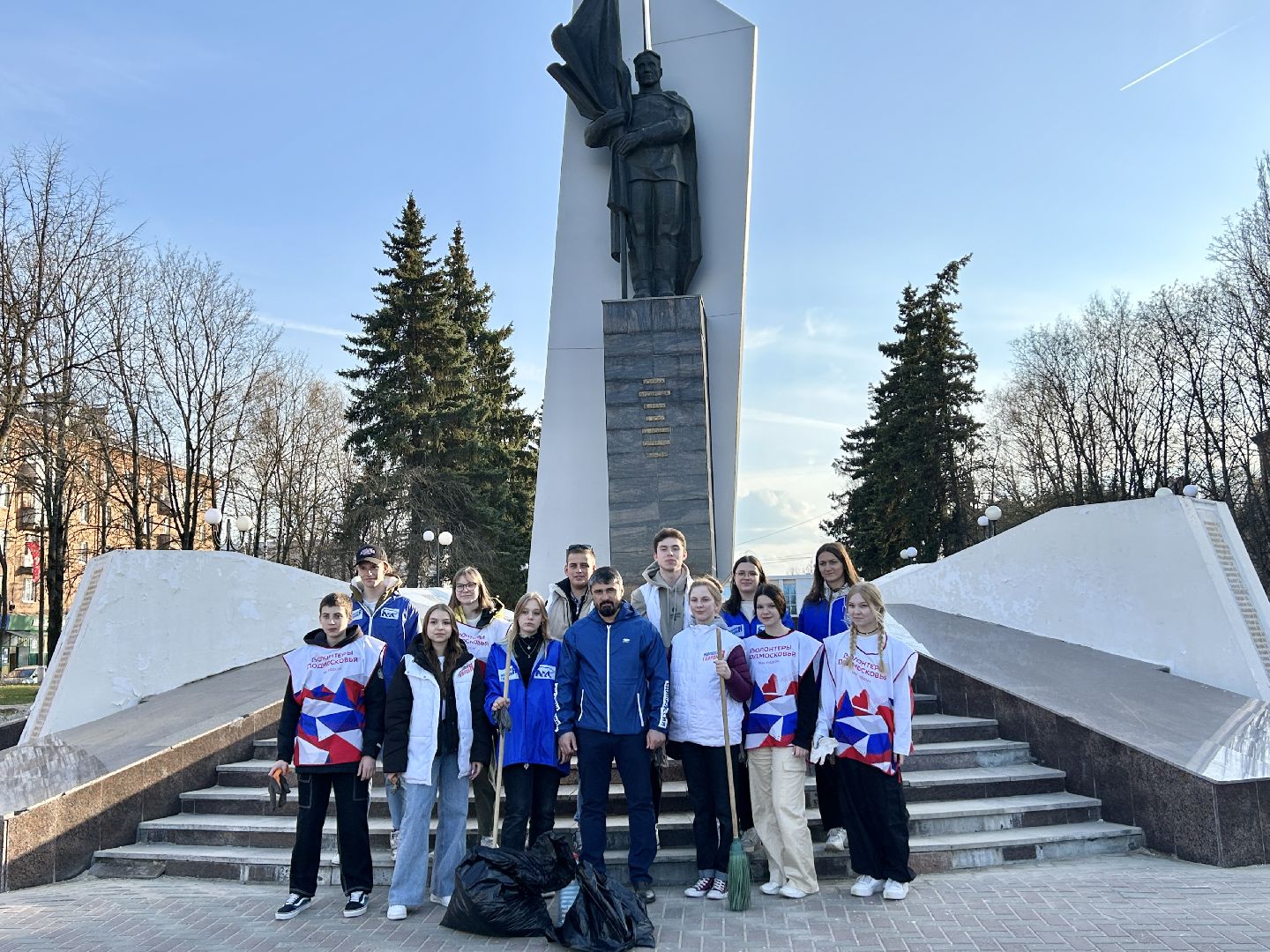 Уборка, волонтеры