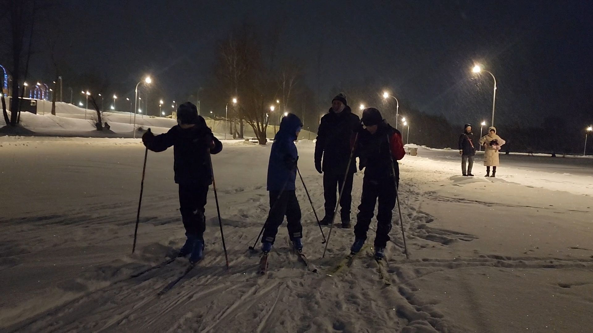 Бронницы, Парк Бронницкий луг, Катание на лыжах, Лыжная трасса в Бронницах,