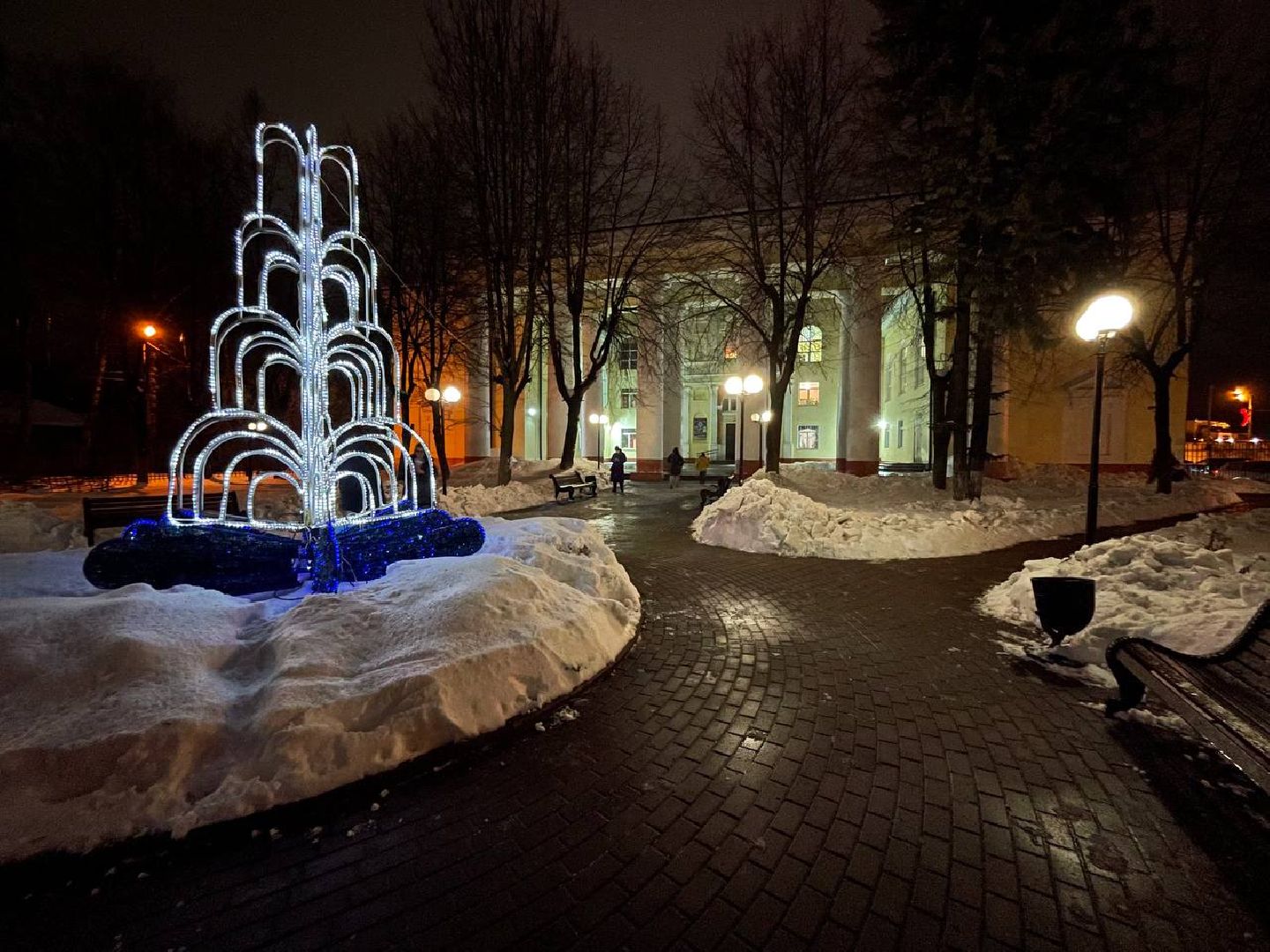 Дмитров, Яхрома, Выездная администрация,