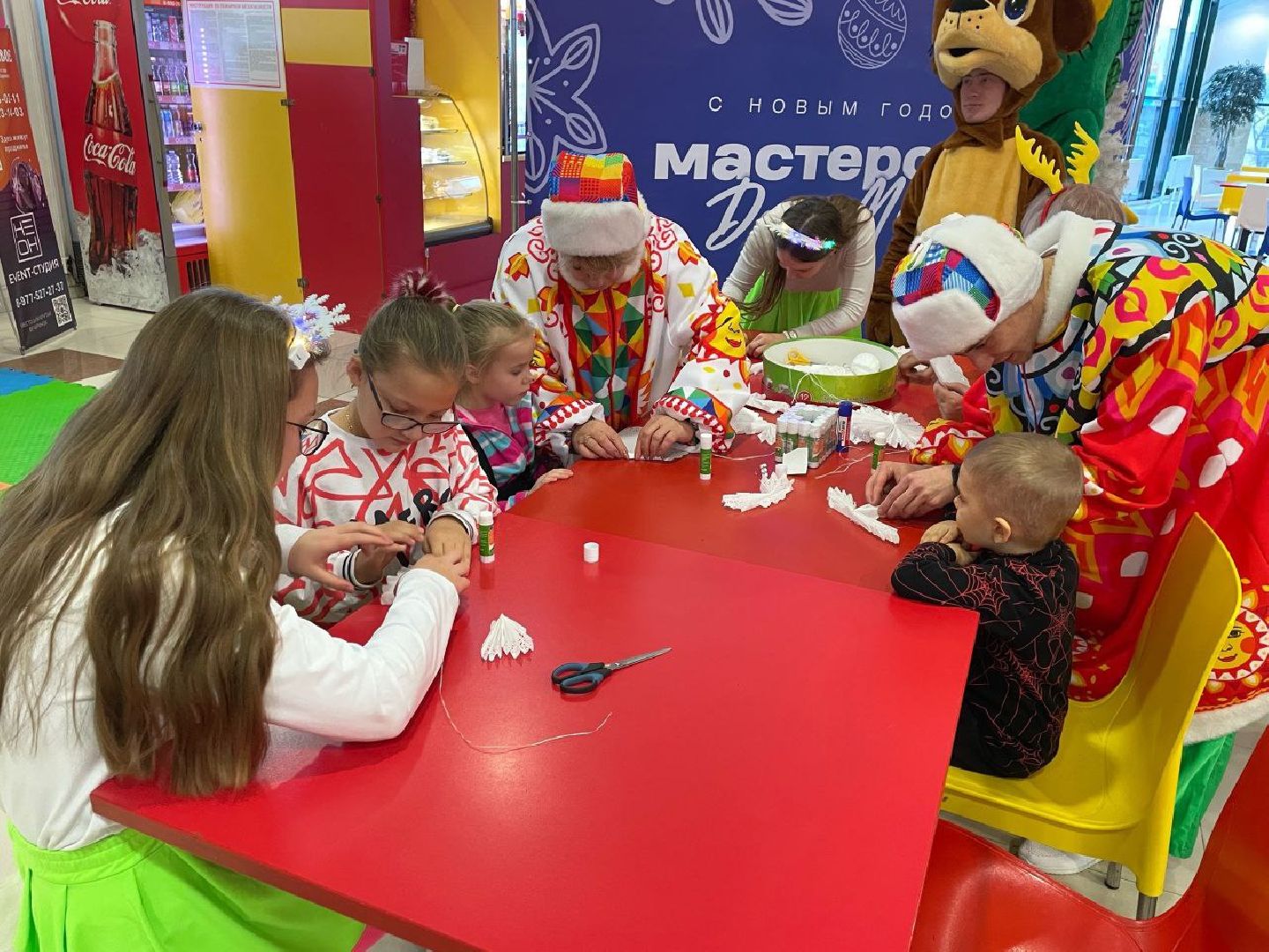 Коломна, мастерская деда мороза, новогодние мастер-классы, молодая гвардия, вертикалки,