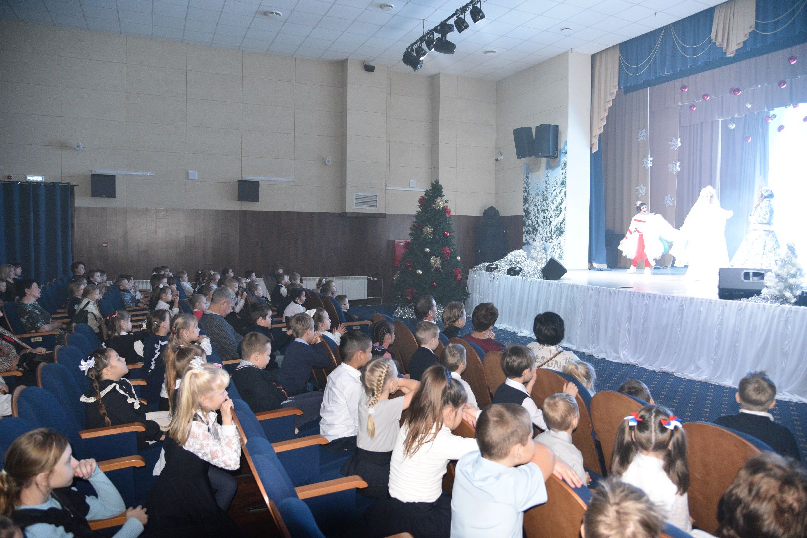 лотошино, лотошинский цдк, елка главы, новый год, дети, вертикалки,