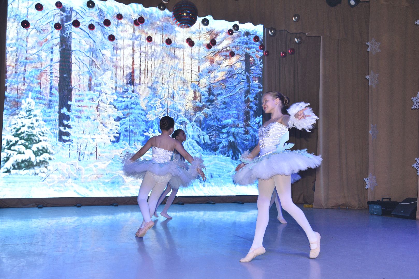 лотошино, лотошинский цдк, елка главы, новый год, дети, вертикалки,