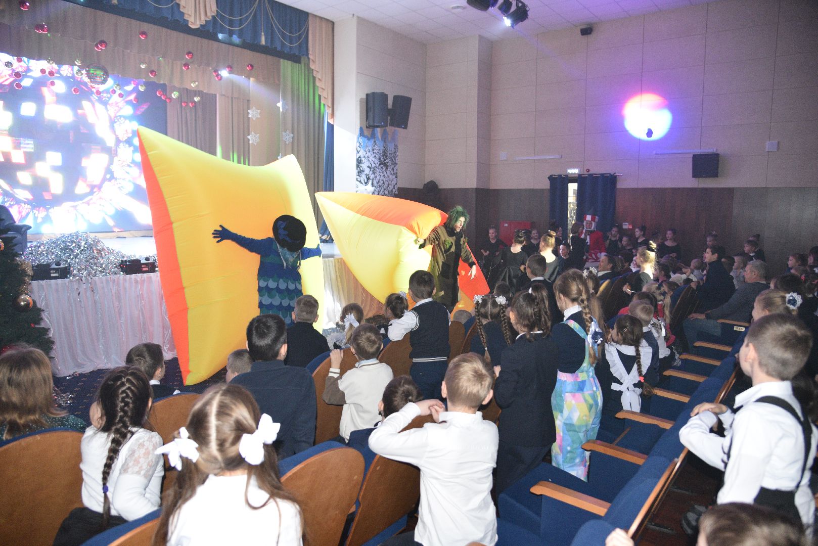 лотошино, лотошинский цдк, елка главы, новый год, дети, вертикалки,