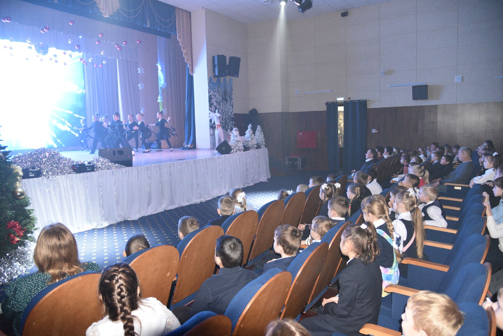 лотошино, лотошинский цдк, елка главы, новый год, дети, вертикалки,