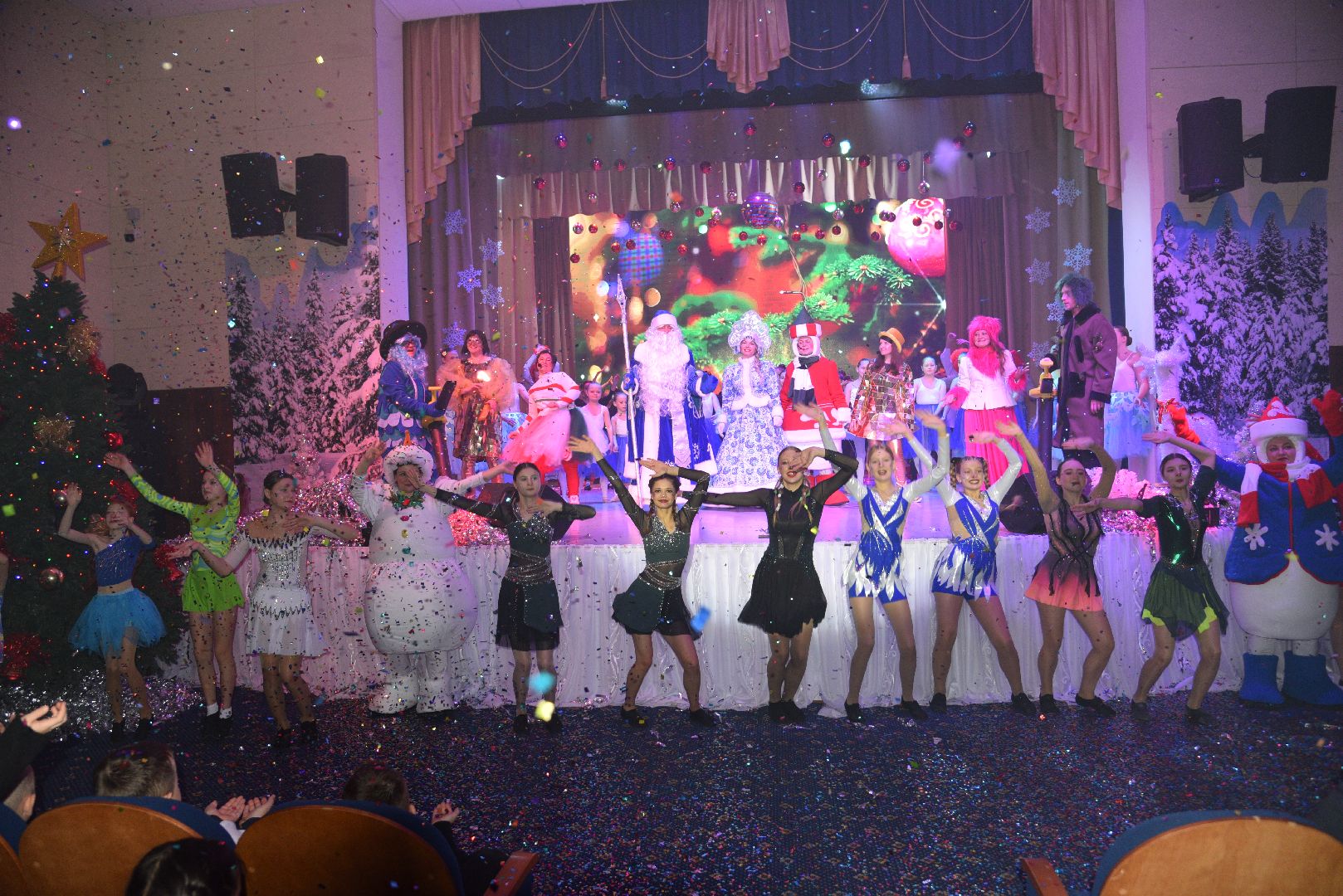 лотошино, лотошинский цдк, елка главы, новый год, дети, вертикалки,