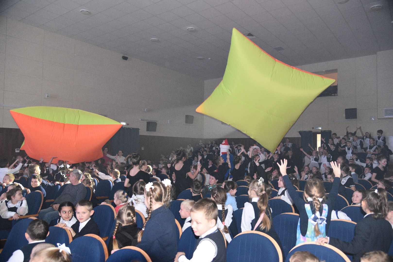 лотошино, лотошинский цдк, елка главы, новый год, дети, вертикалки,