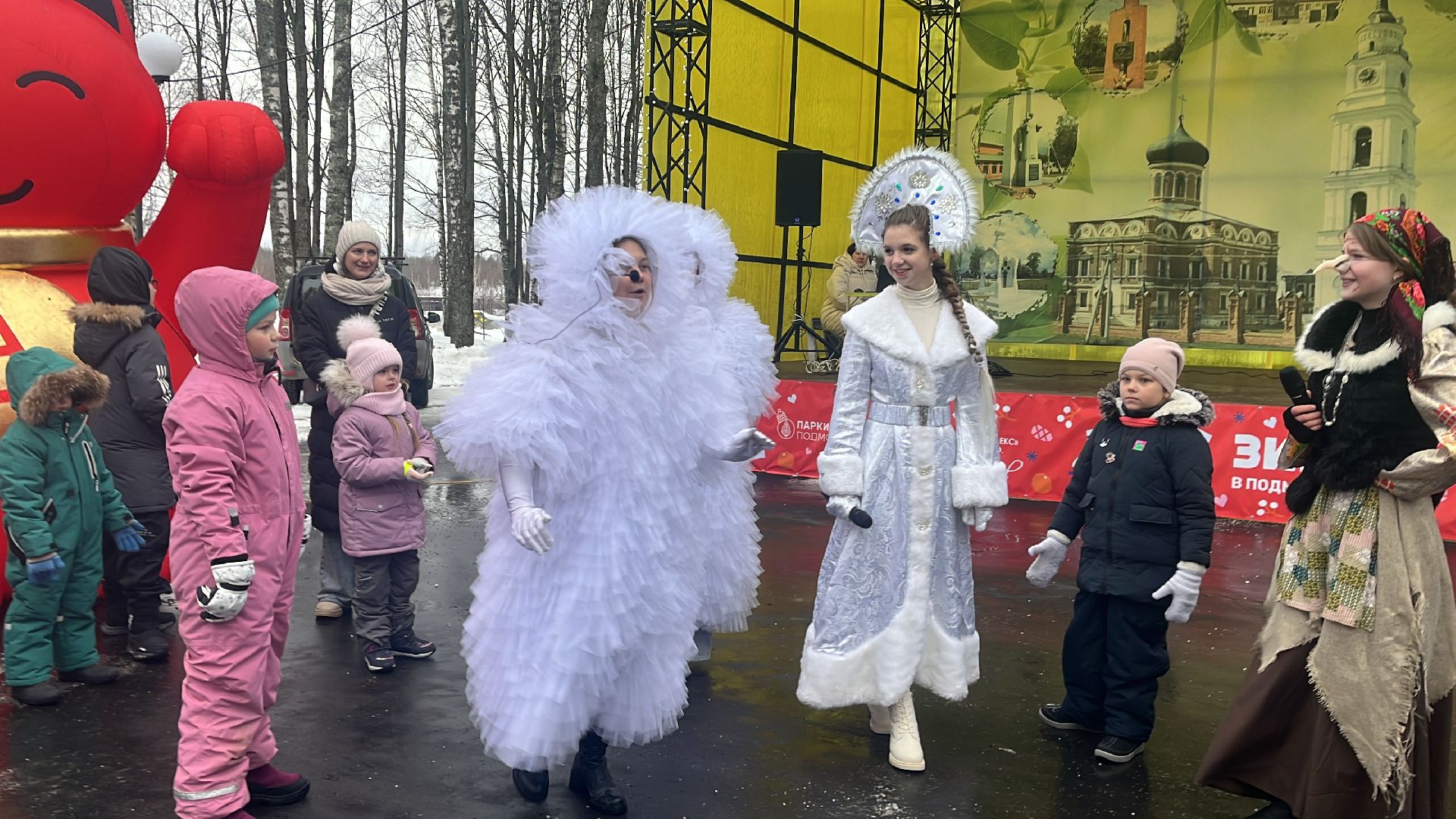 волоколамск, новый год, Новогодняя елка, Волоколамский парк,