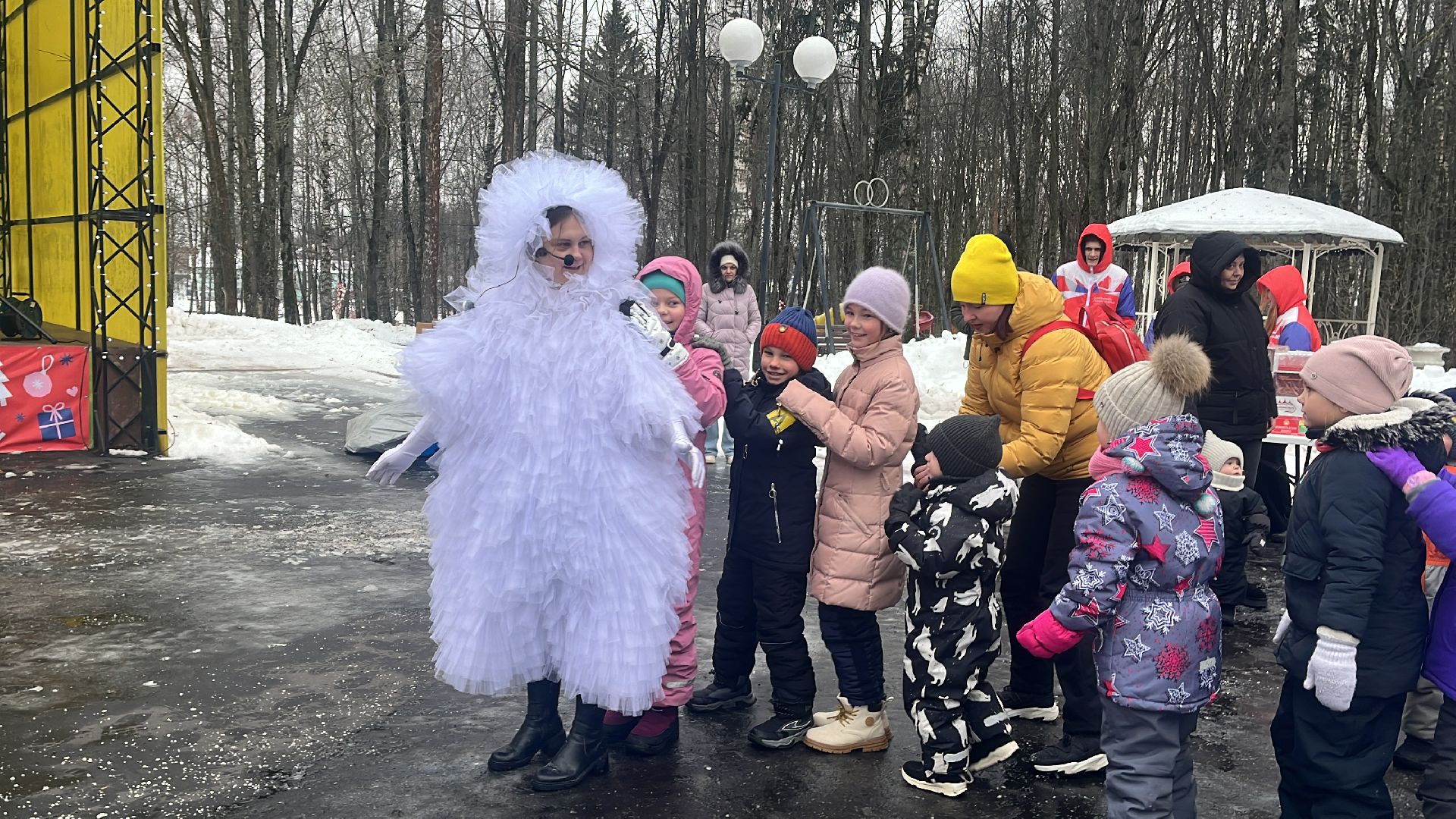 волоколамск, новый год, Новогодняя елка, Волоколамский парк,