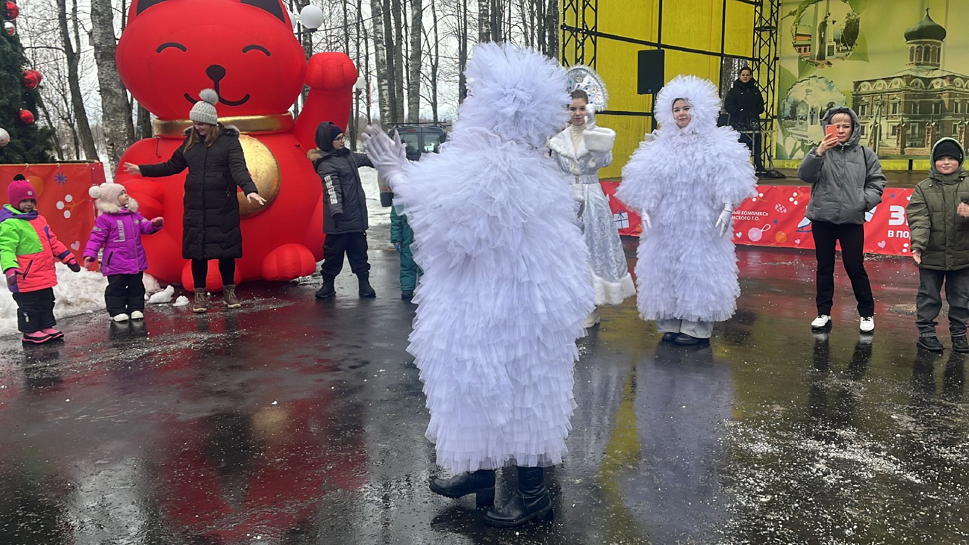 волоколамск, новый год, Новогодняя елка, Волоколамский парк,