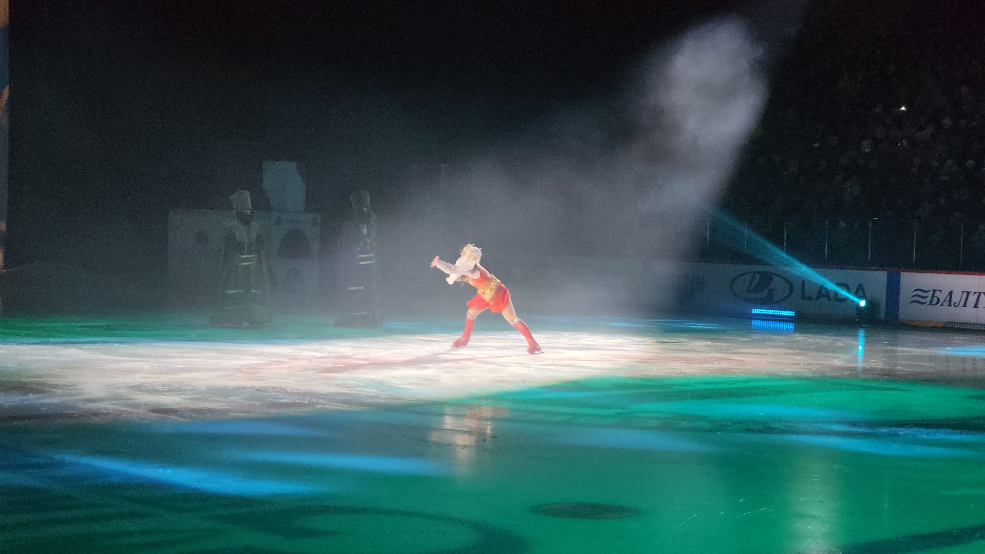 ёлка, новый год, новогоднее настроение, новогодняя елка, елка главы, лед, ледовое шоу,