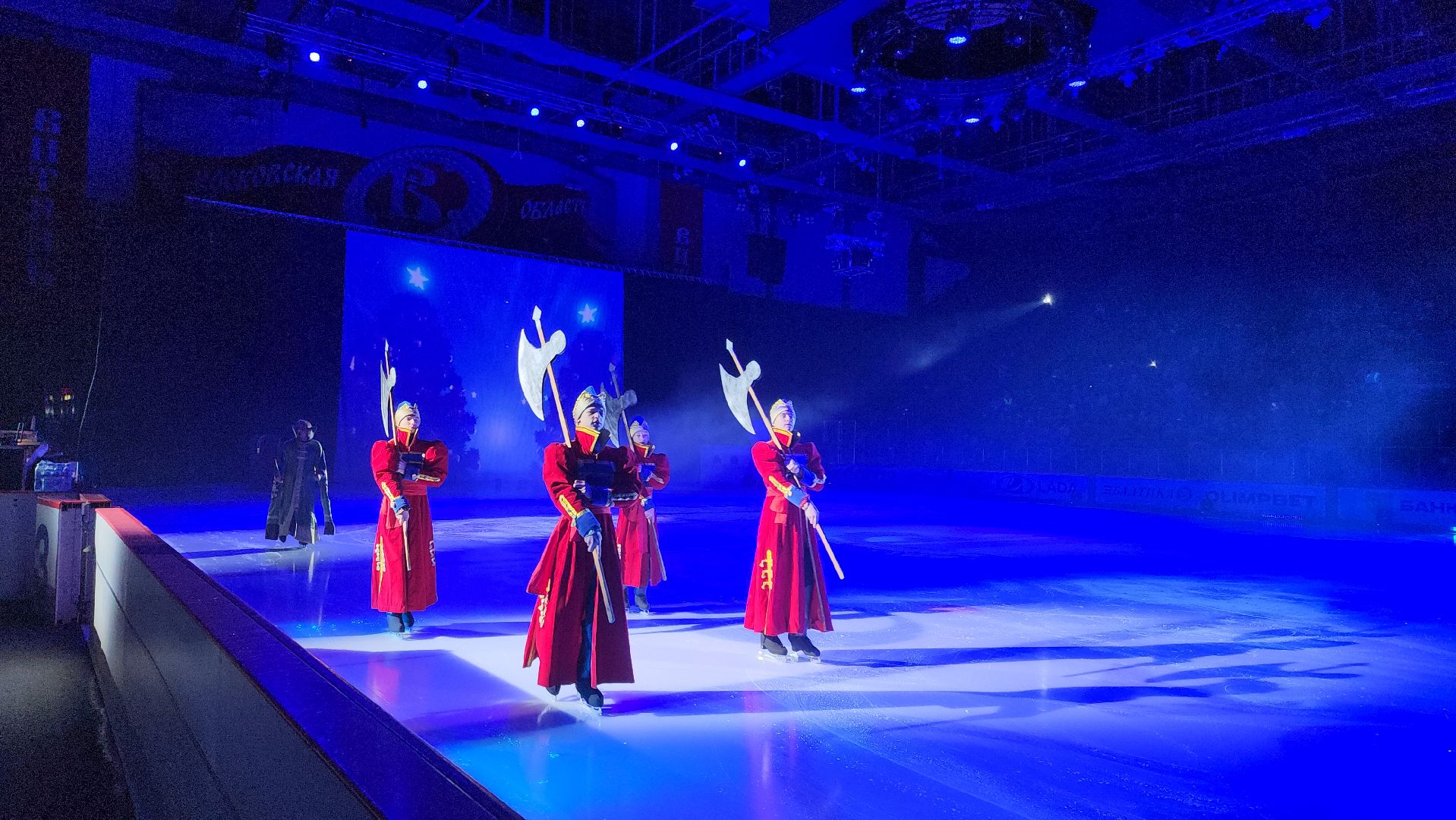 ёлка, новый год, новогоднее настроение, новогодняя елка, елка главы, лед, ледовое шоу,