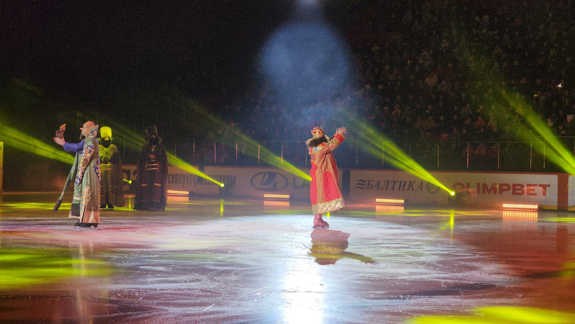 ёлка, новый год, новогоднее настроение, новогодняя елка, елка главы, лед, ледовое шоу,