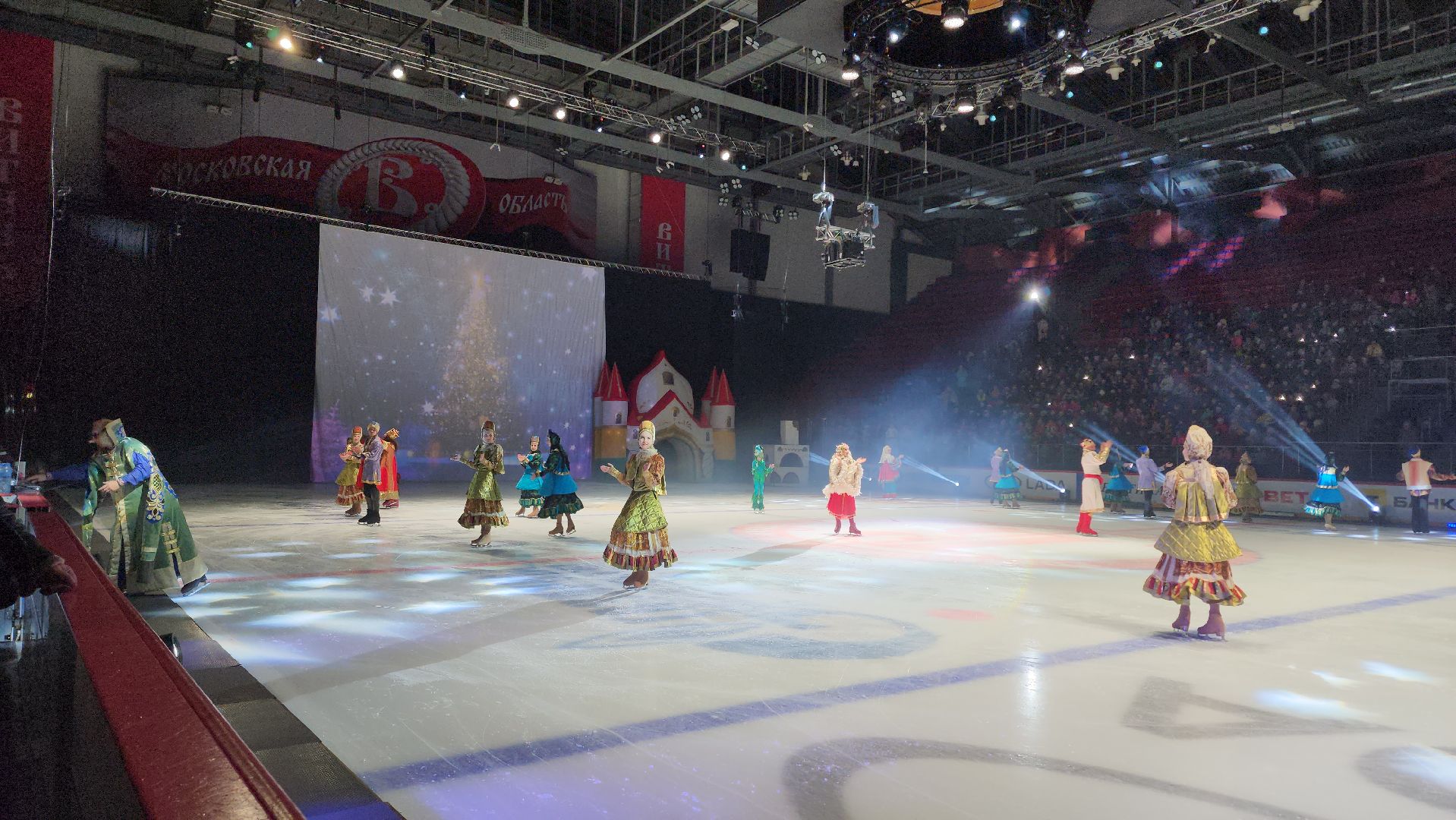 ёлка, новый год, новогоднее настроение, новогодняя елка, елка главы, лед, ледовое шоу,