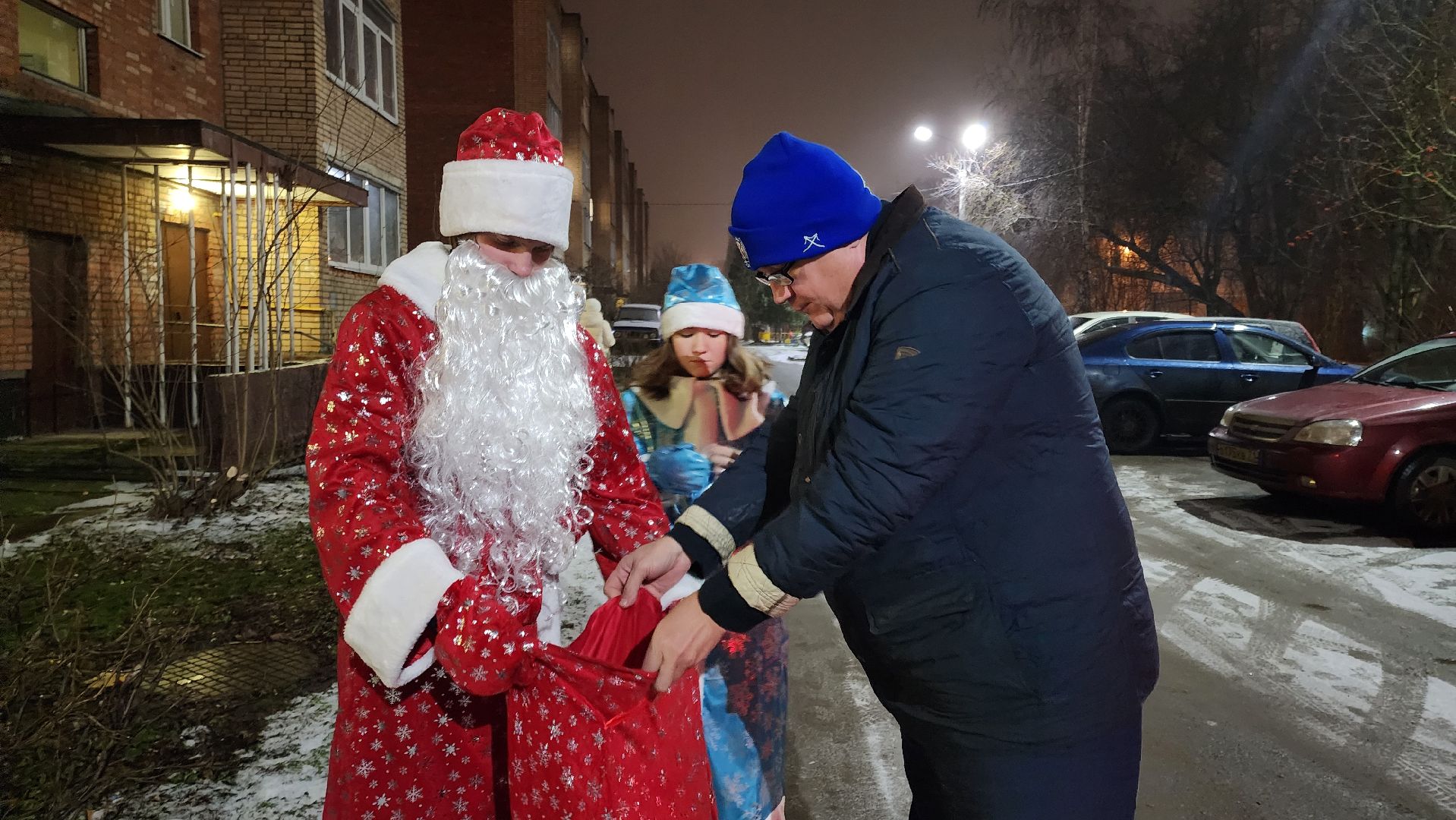 кашира, подарки на новый год, волонтеры, благотворительность, многодетная мама,