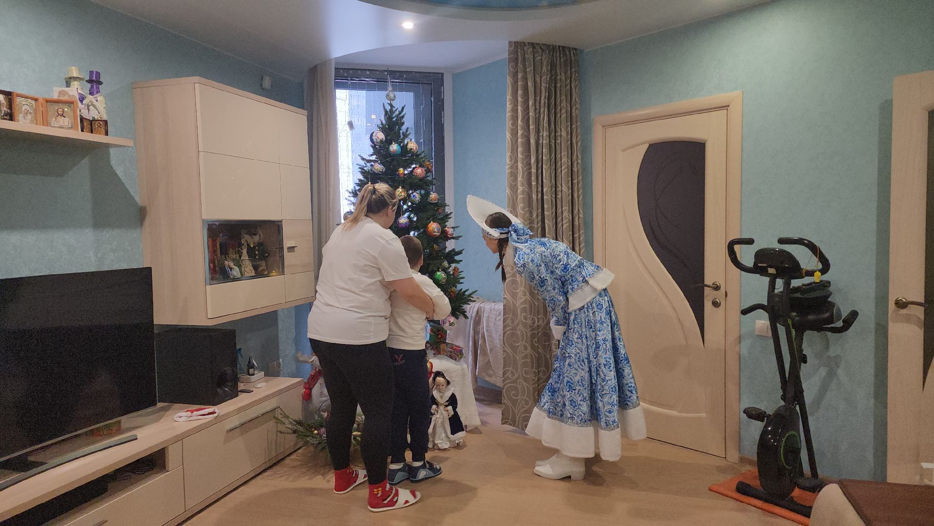 благотворители, благотворительность, новый 2025 год, праздник, подарки, подарки для детей, дети с овз,