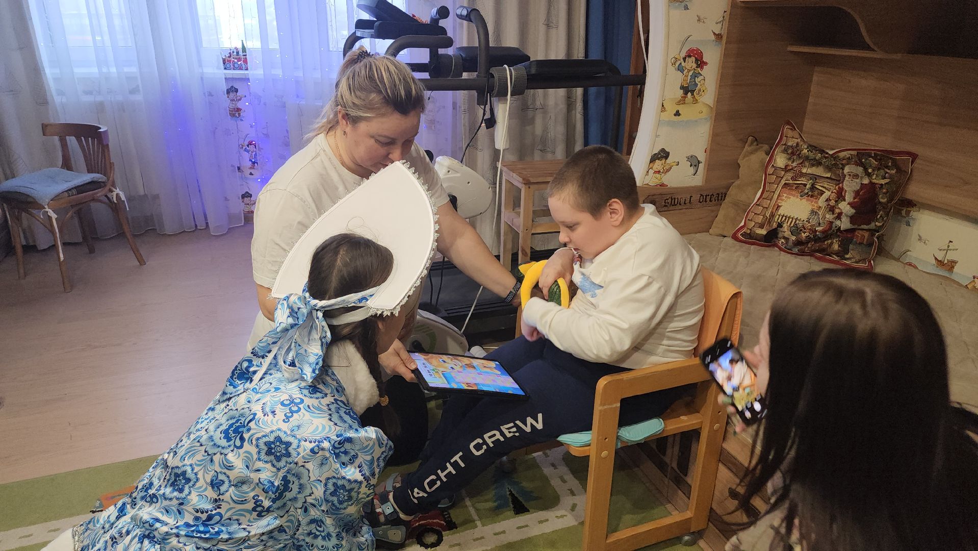 благотворители, благотворительность, новый 2025 год, праздник, подарки, подарки для детей, дети с овз,