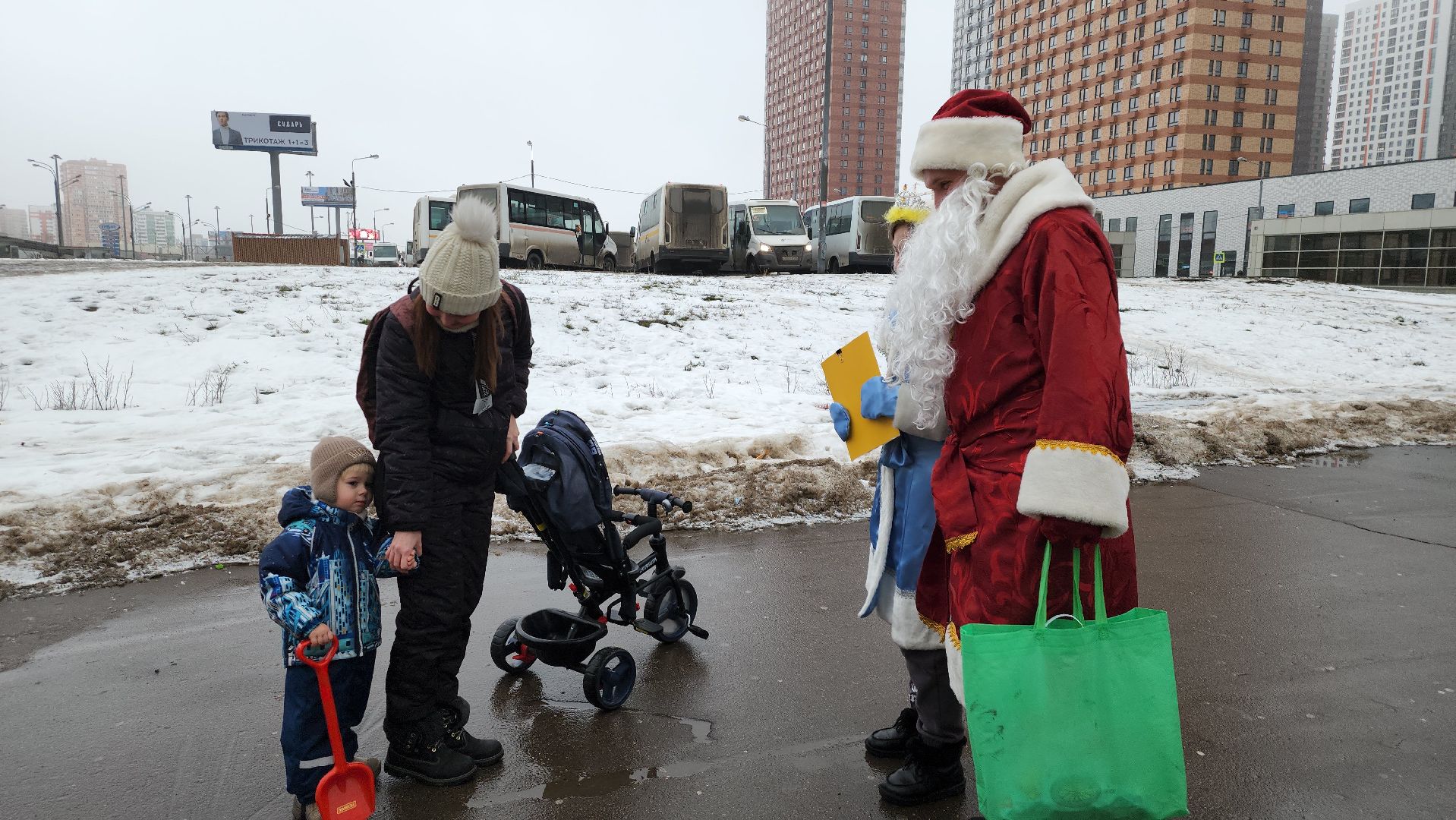 котельники, новый год, поздравления, мострансавто, водитель, дед мороз и снегурочка, вертикалки,
