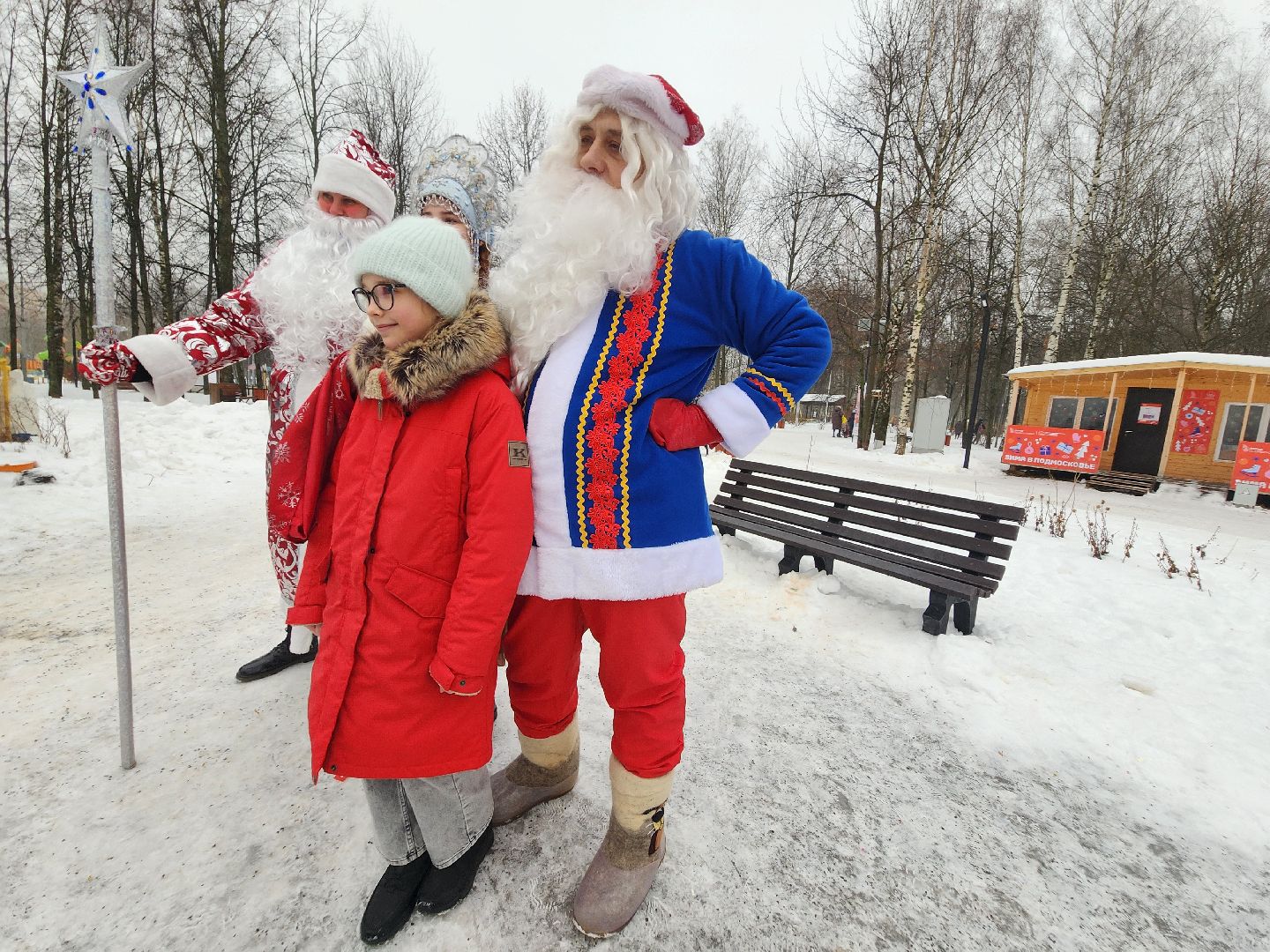 долгопрудный, площадь собина, центральный парк, парад дедов морозов, снегурочка,