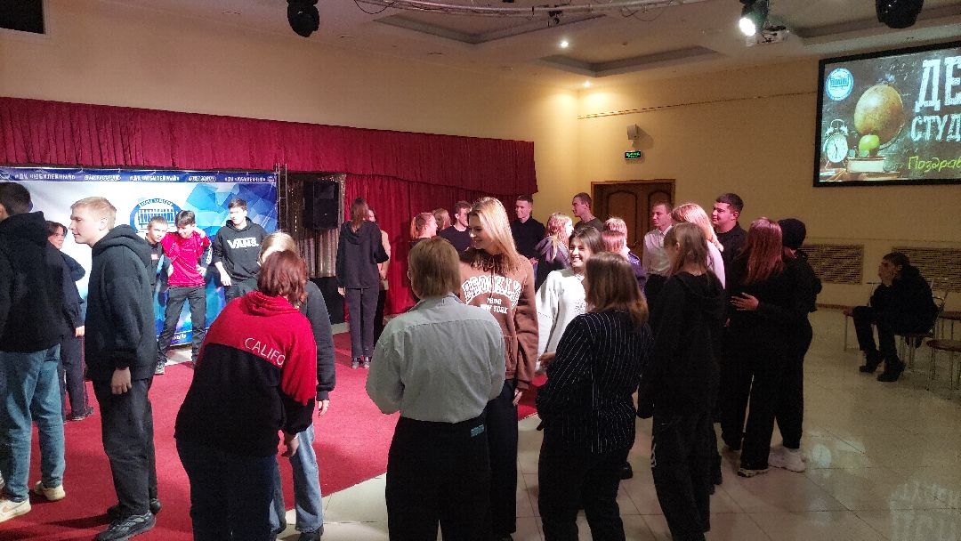 Воскресенск, общество