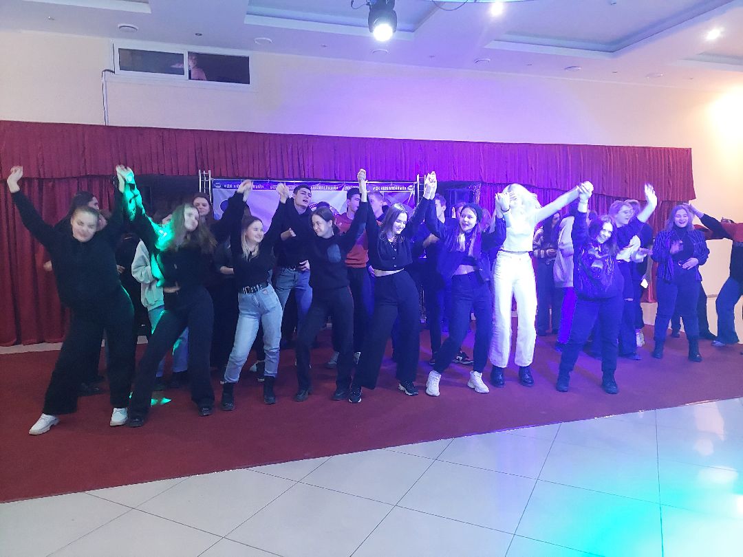 Воскресенск, общество