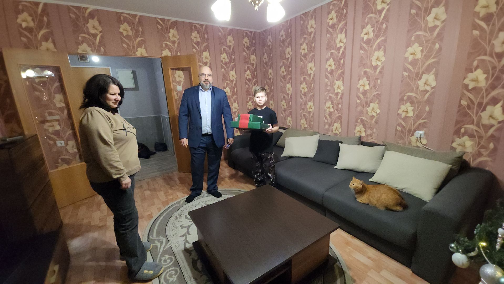 серпухов, елка желаний, депутат, подарки, новый год, дед мороз,