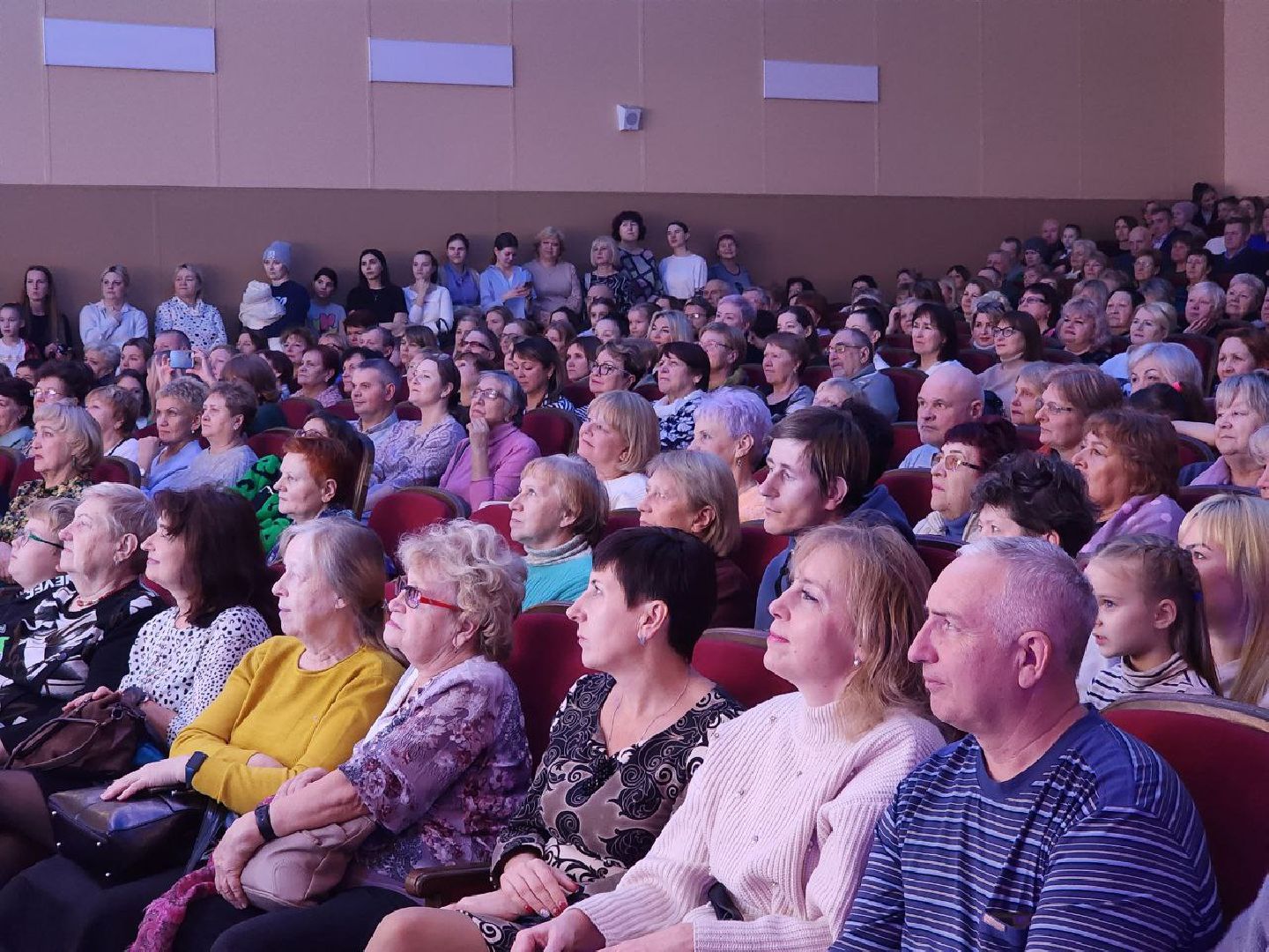 Солнечногорск, Праздник, Концерт, вика цыганова, жители, вертикалки,