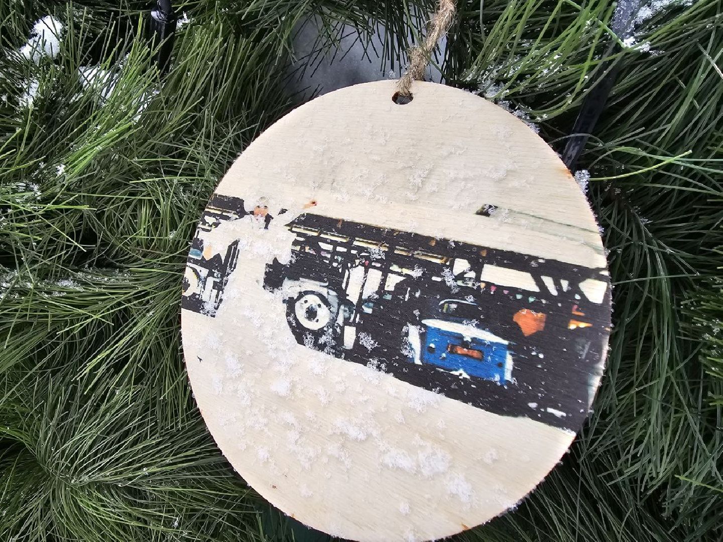 можайск, можайский городской округ, подмосковье, креатывные елки, фестиваль, фестиваль креативных елок, москвич, новый год, новогодние праздники, новый 2025 год, фестиваль елок, машина-елка,