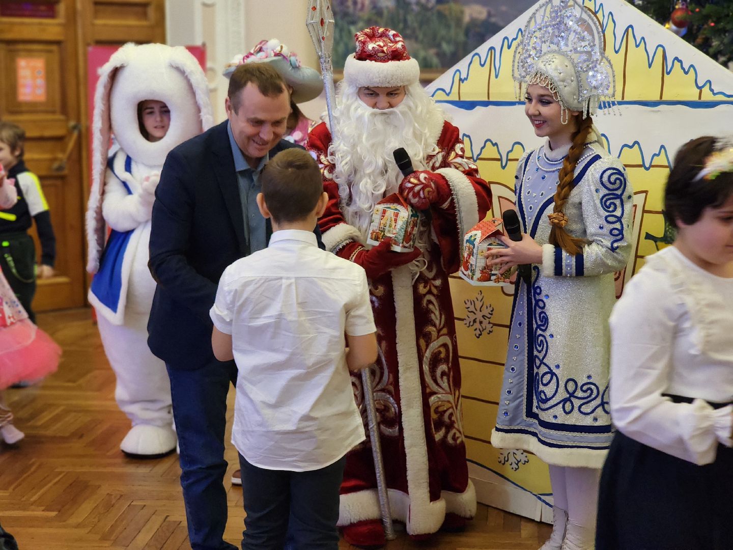 воскресенск, общество, дети, благотворительная елка, вертикалки,