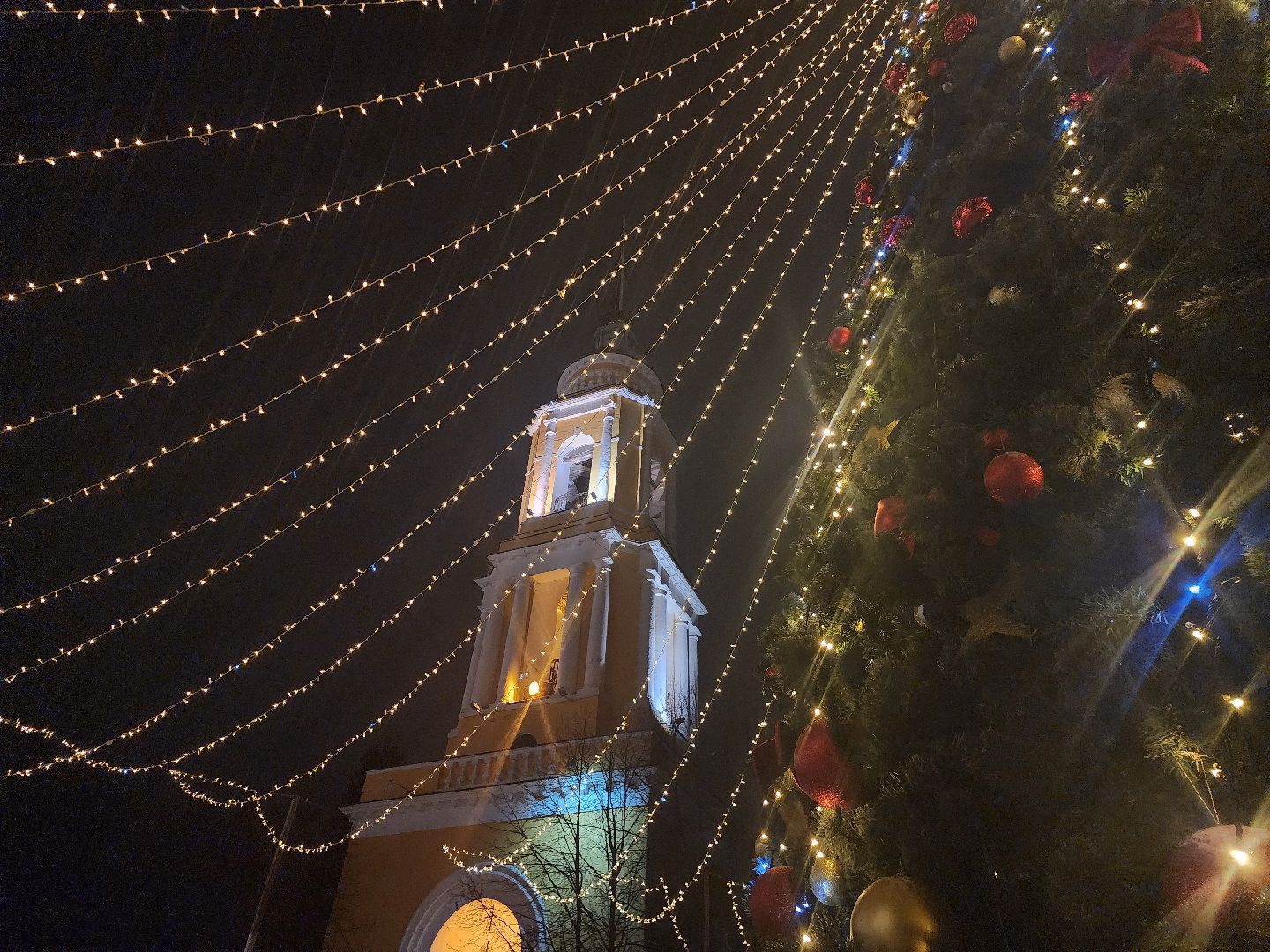 Коломна, зима в подмосковье, новогодняя елка, новогоднее украшение, вертикалки,