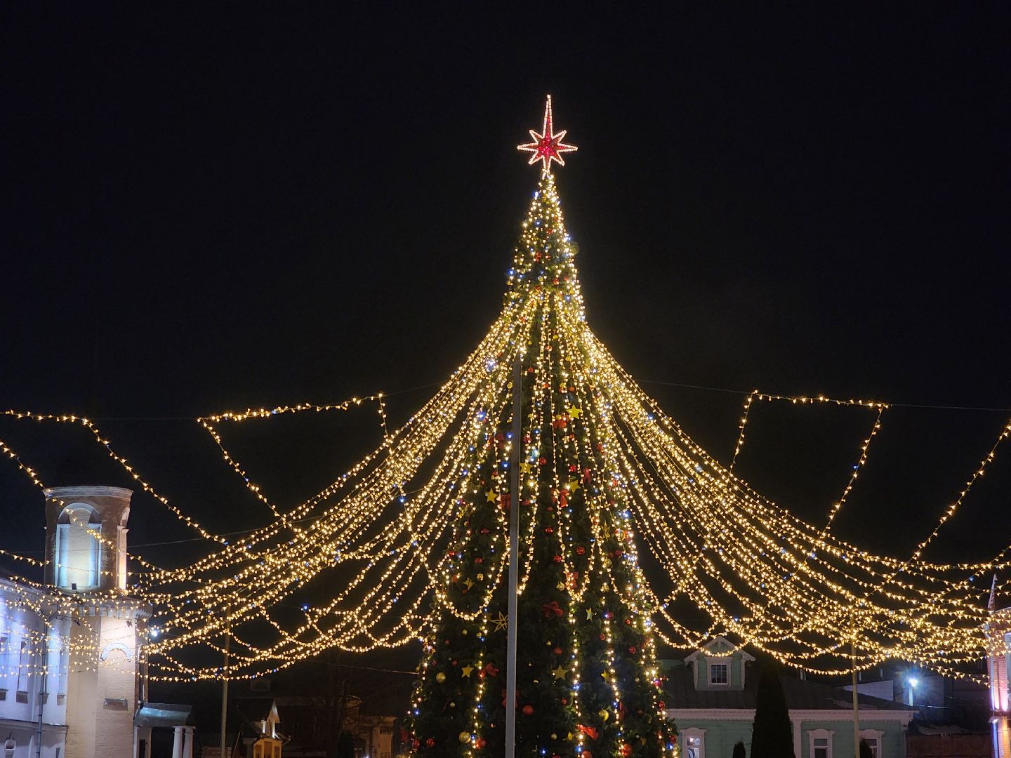 Коломна, зима в подмосковье, новогодняя елка, новогоднее украшение, вертикалки,