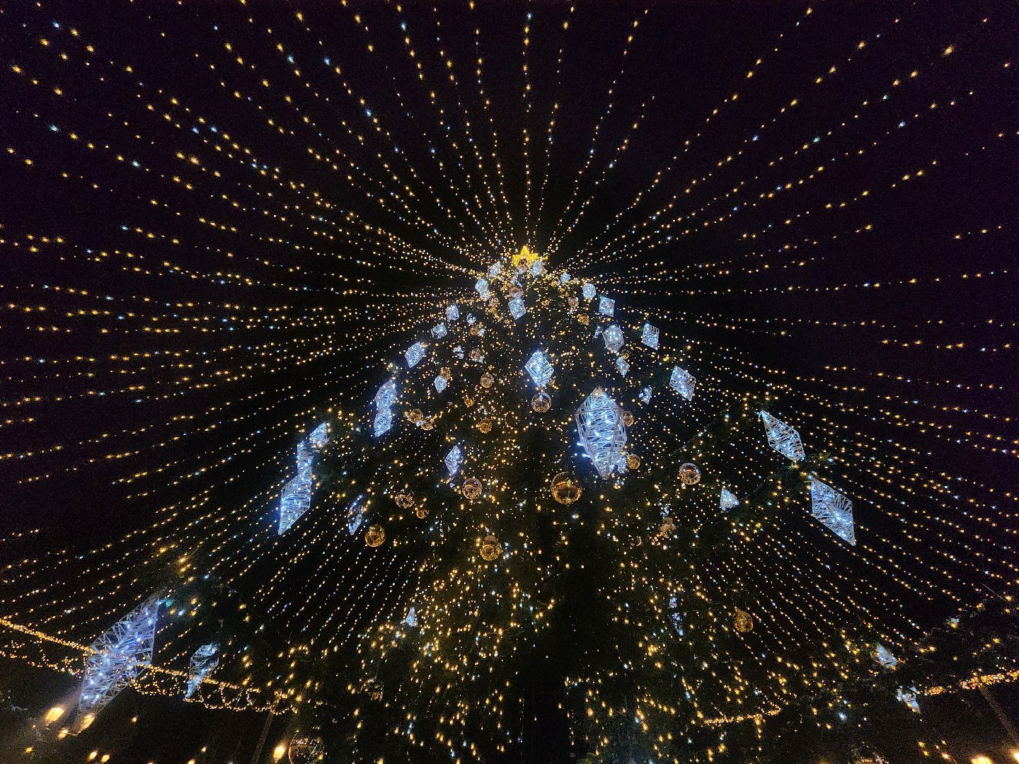 Коломна, зима в подмосковье, новогодняя елка, новогоднее украшение, вертикалки,