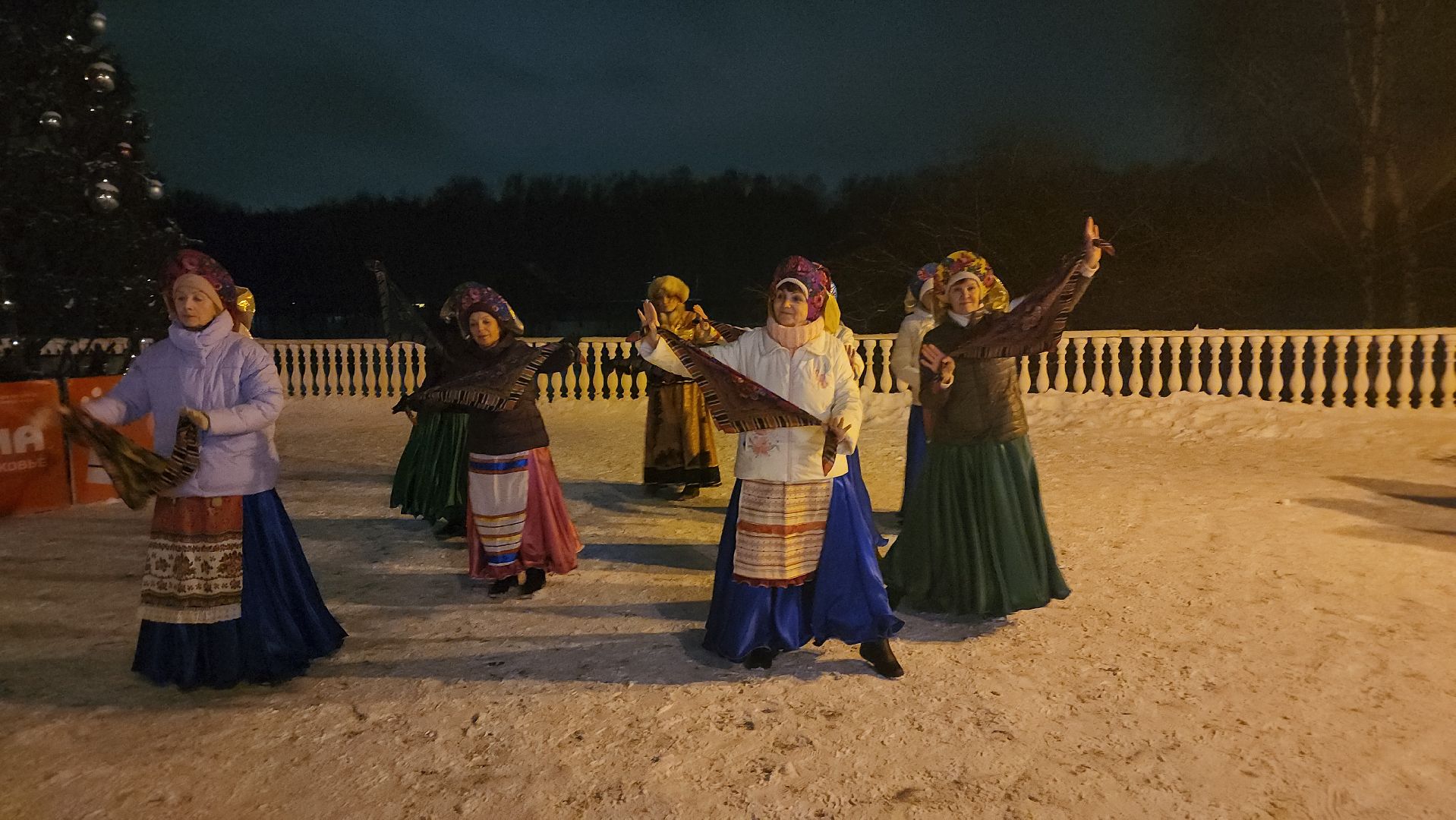 долгопрудный, парк на молодежной, новый год, хореография, русские традиции, дед мороз и снегурочка, КМЦ Долгопрудный,