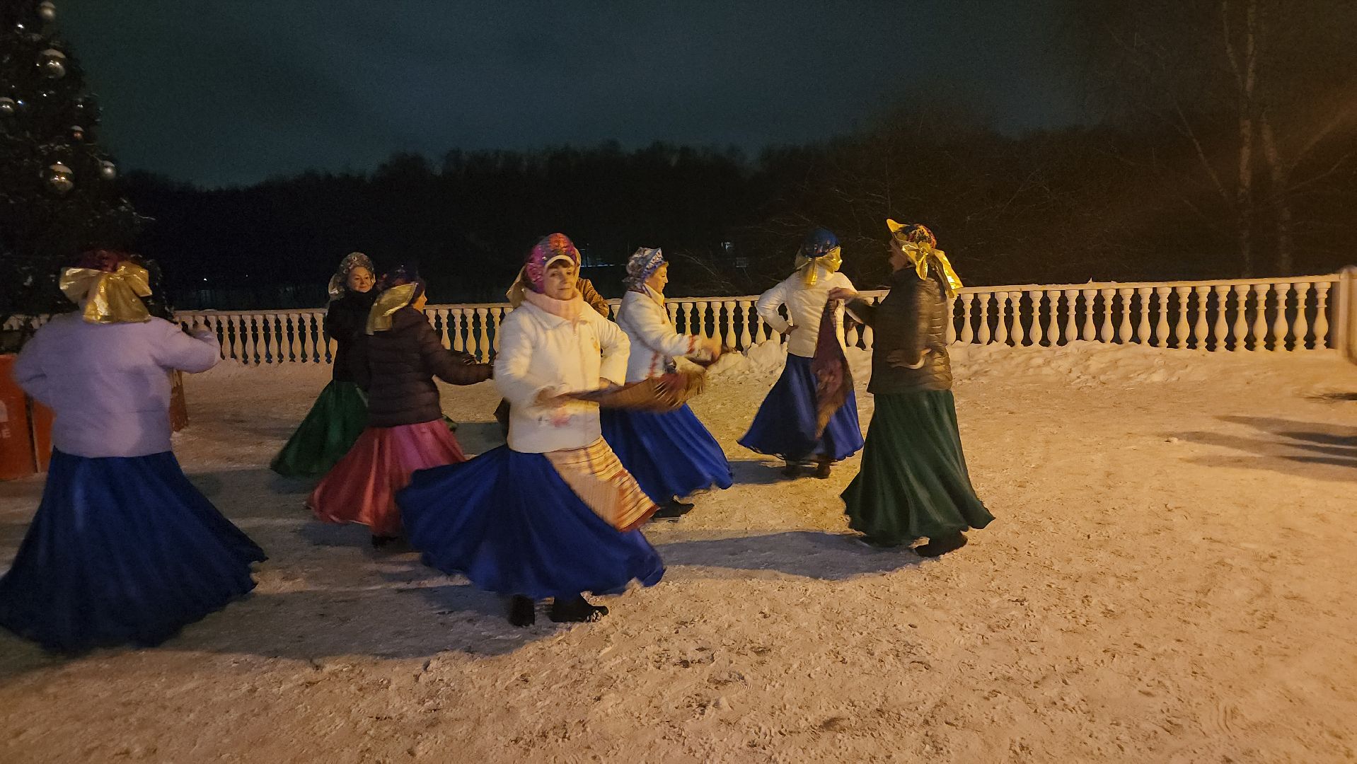 долгопрудный, парк на молодежной, новый год, хореография, русские традиции, дед мороз и снегурочка, КМЦ Долгопрудный,