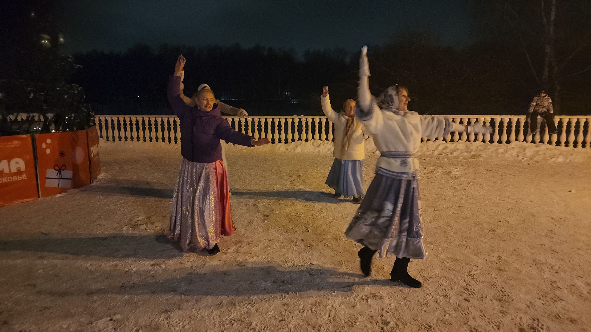 долгопрудный, парк на молодежной, новый год, хореография, русские традиции, дед мороз и снегурочка, КМЦ Долгопрудный,