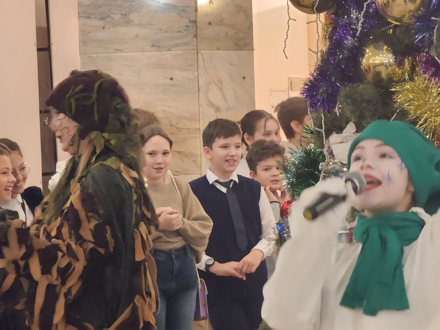 долгопрудный, дк вперед, ДТШ Семья, елка отличников, воздушные шары, вертикалки,