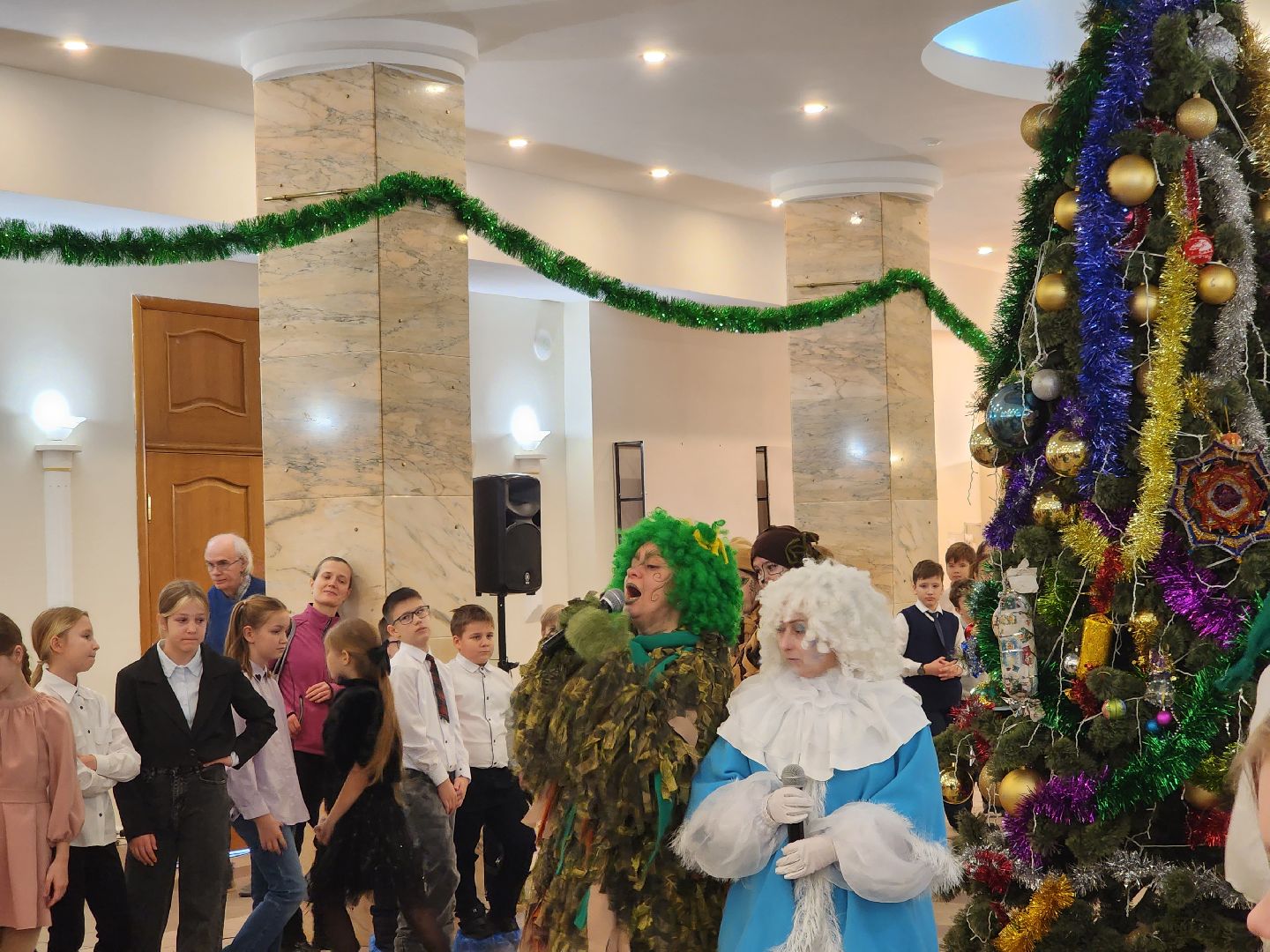 долгопрудный, дк вперед, ДТШ Семья, елка отличников, воздушные шары, вертикалки,