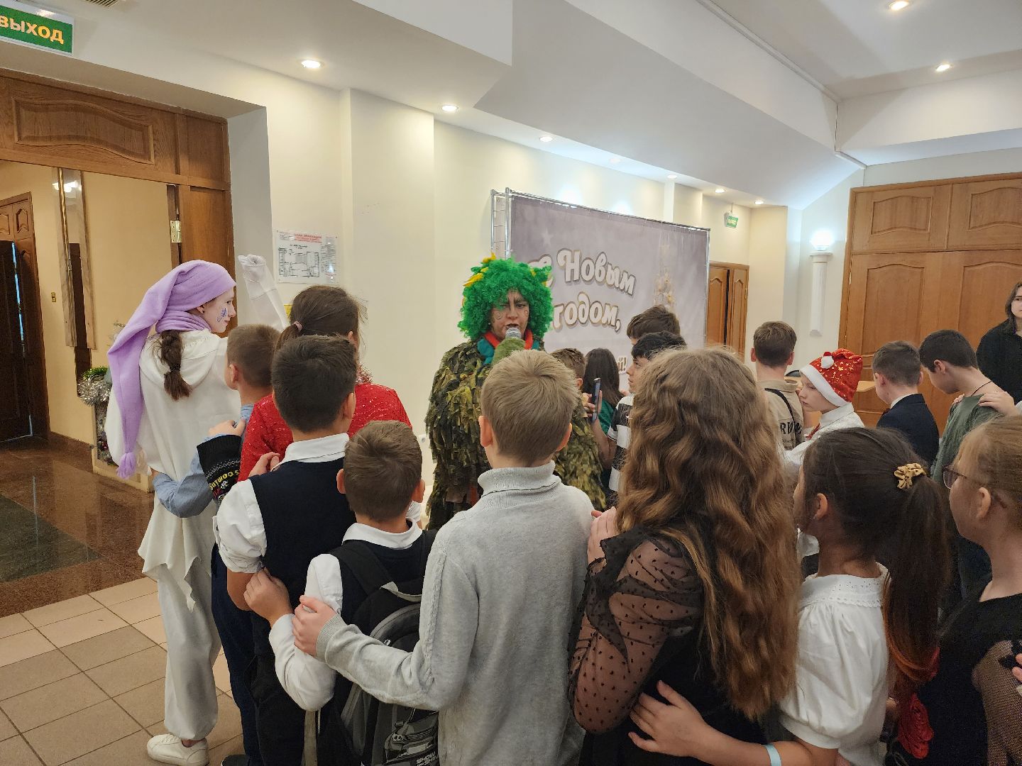 долгопрудный, дк вперед, ДТШ Семья, елка отличников, воздушные шары, вертикалки,