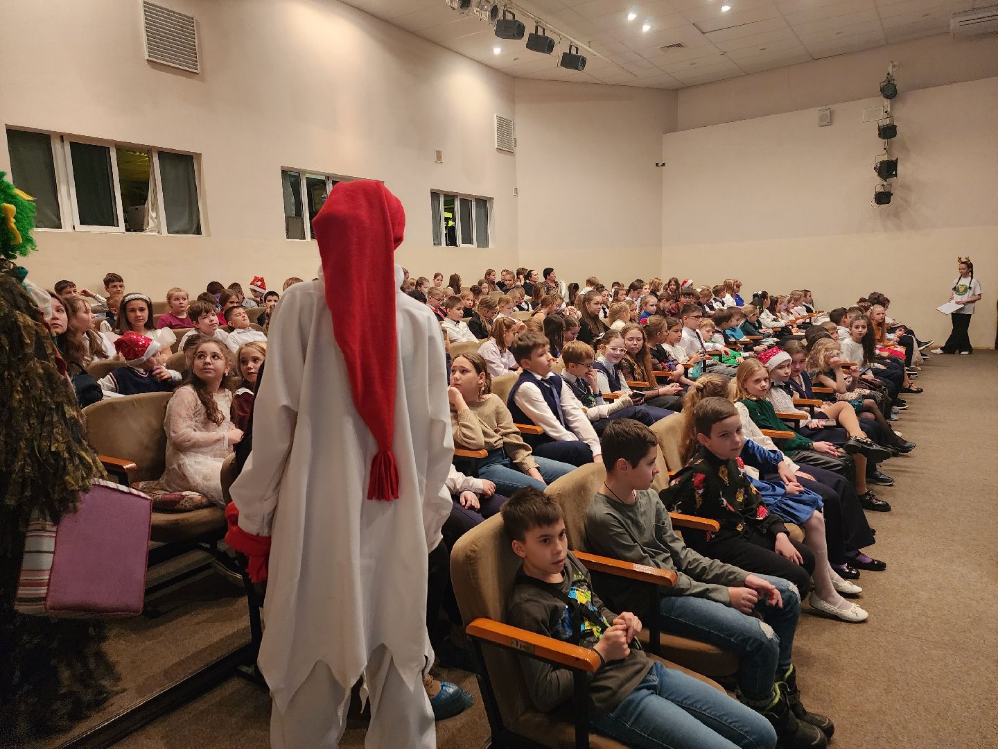 долгопрудный, дк вперед, ДТШ Семья, елка отличников, воздушные шары, вертикалки,