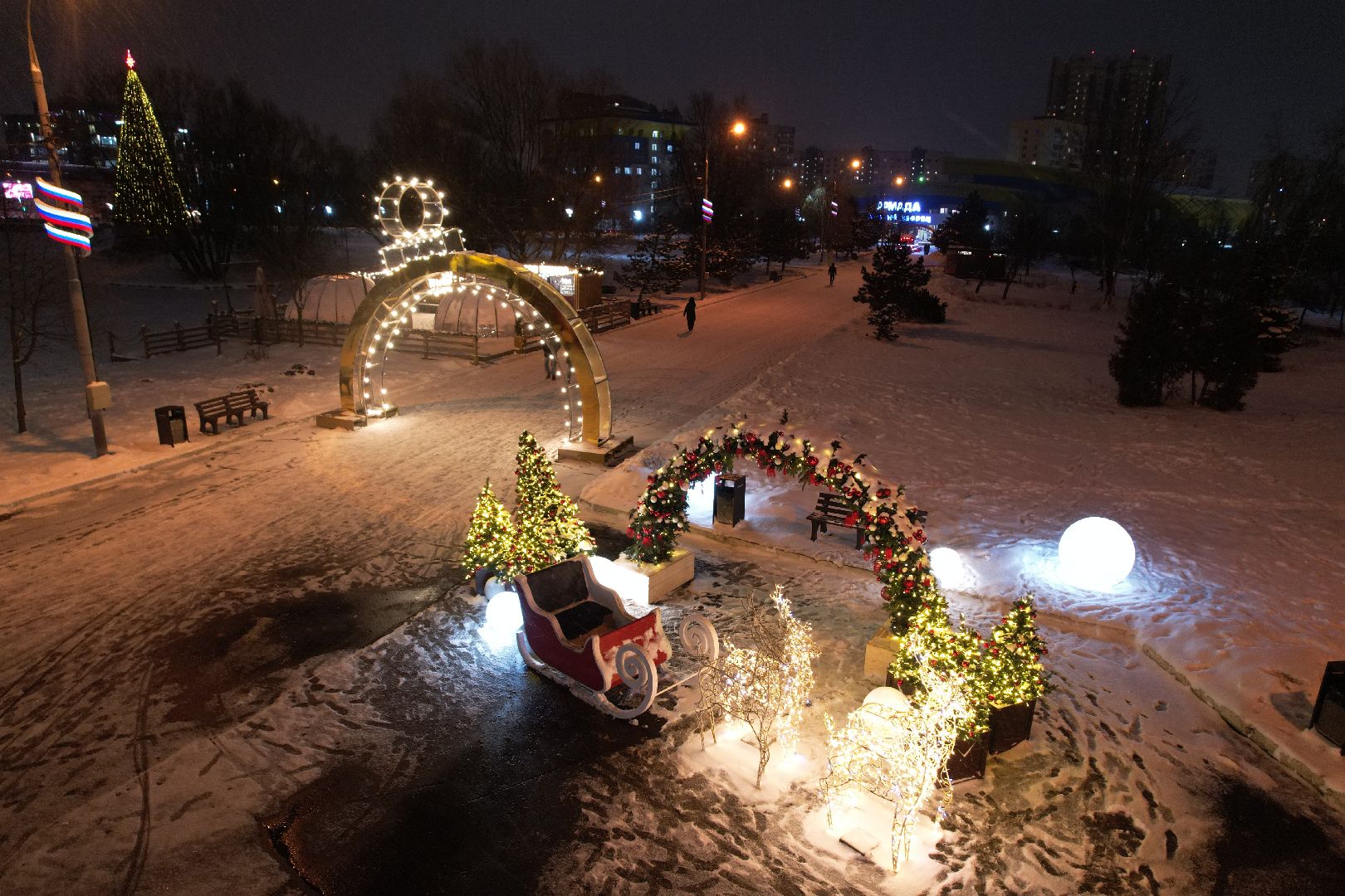 видео с коптера, одинцово, ёлка, новый год, иллюминация,