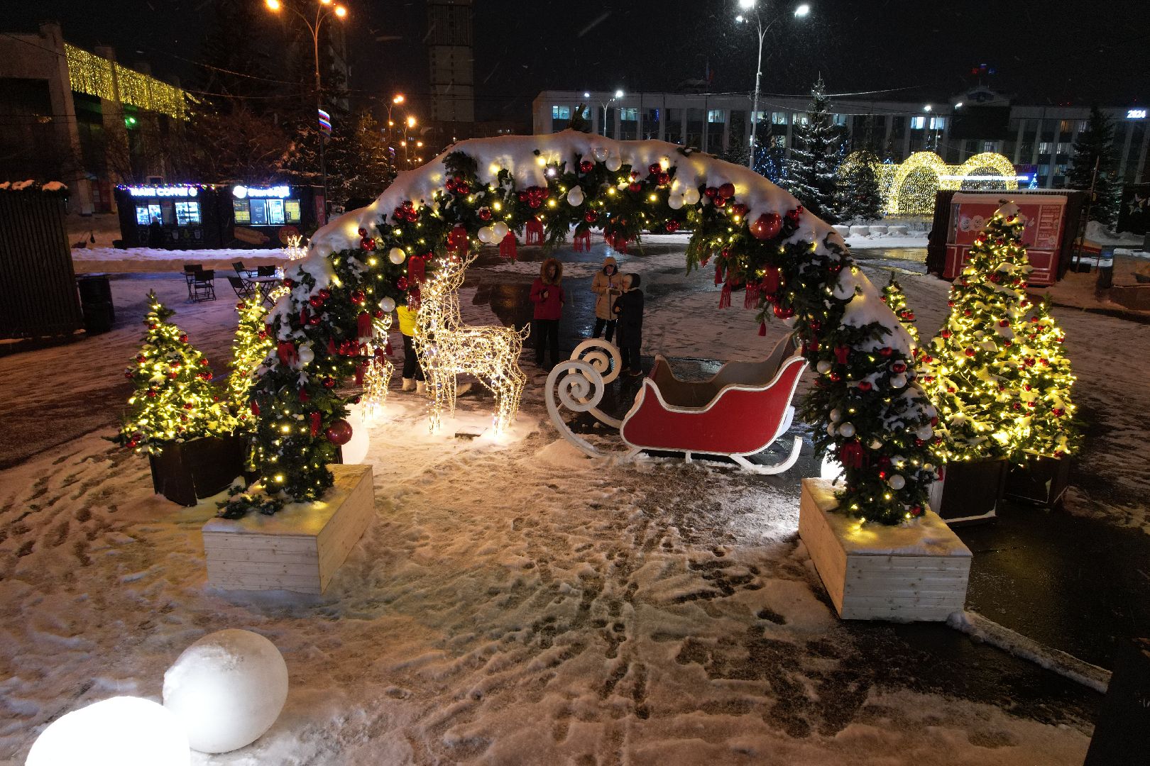 видео с коптера, одинцово, ёлка, новый год, иллюминация,