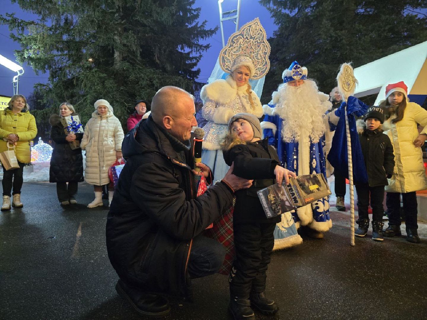 можайск, можайский городской округ, подмосковье, елка желаний, всероссийская акция, исполнение желаний, исполнение детских желаний, мечты, дети, новый год, новогодние праздники,